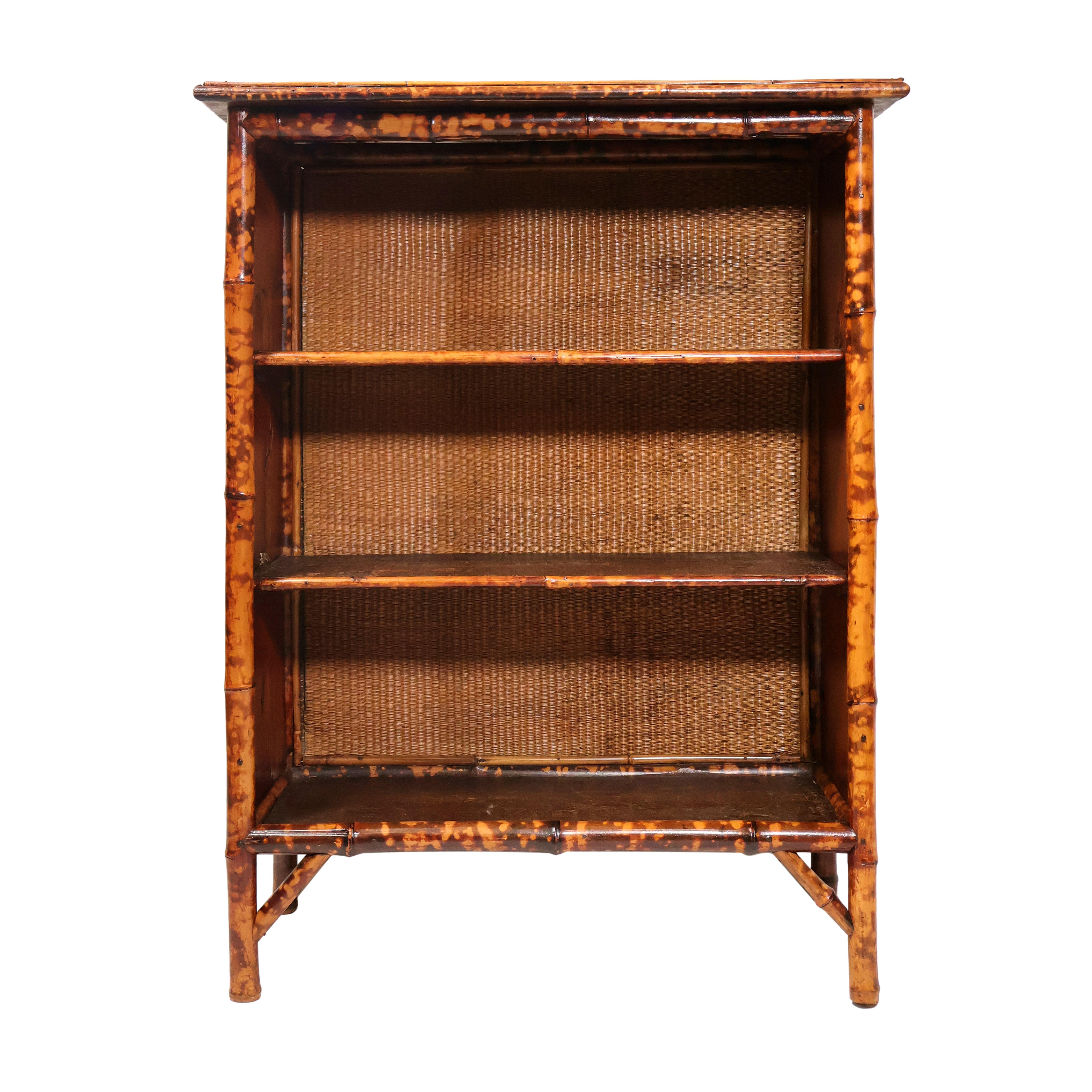 What is the difference between poly rattan and rattan?