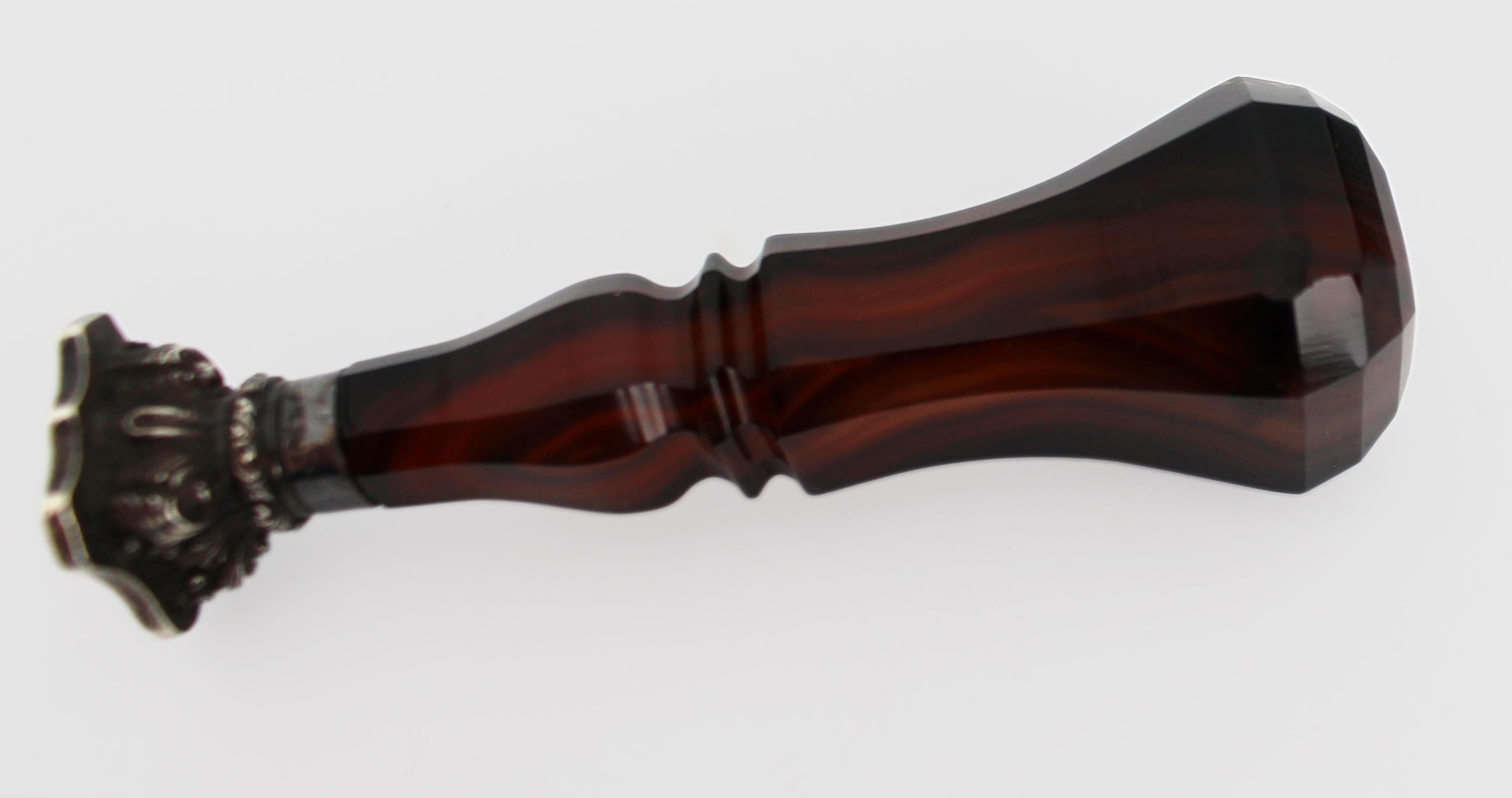 Late 19th Century Banded Agate and Silver-Plated Wax Seal with Gothic Monogram in vendita 1