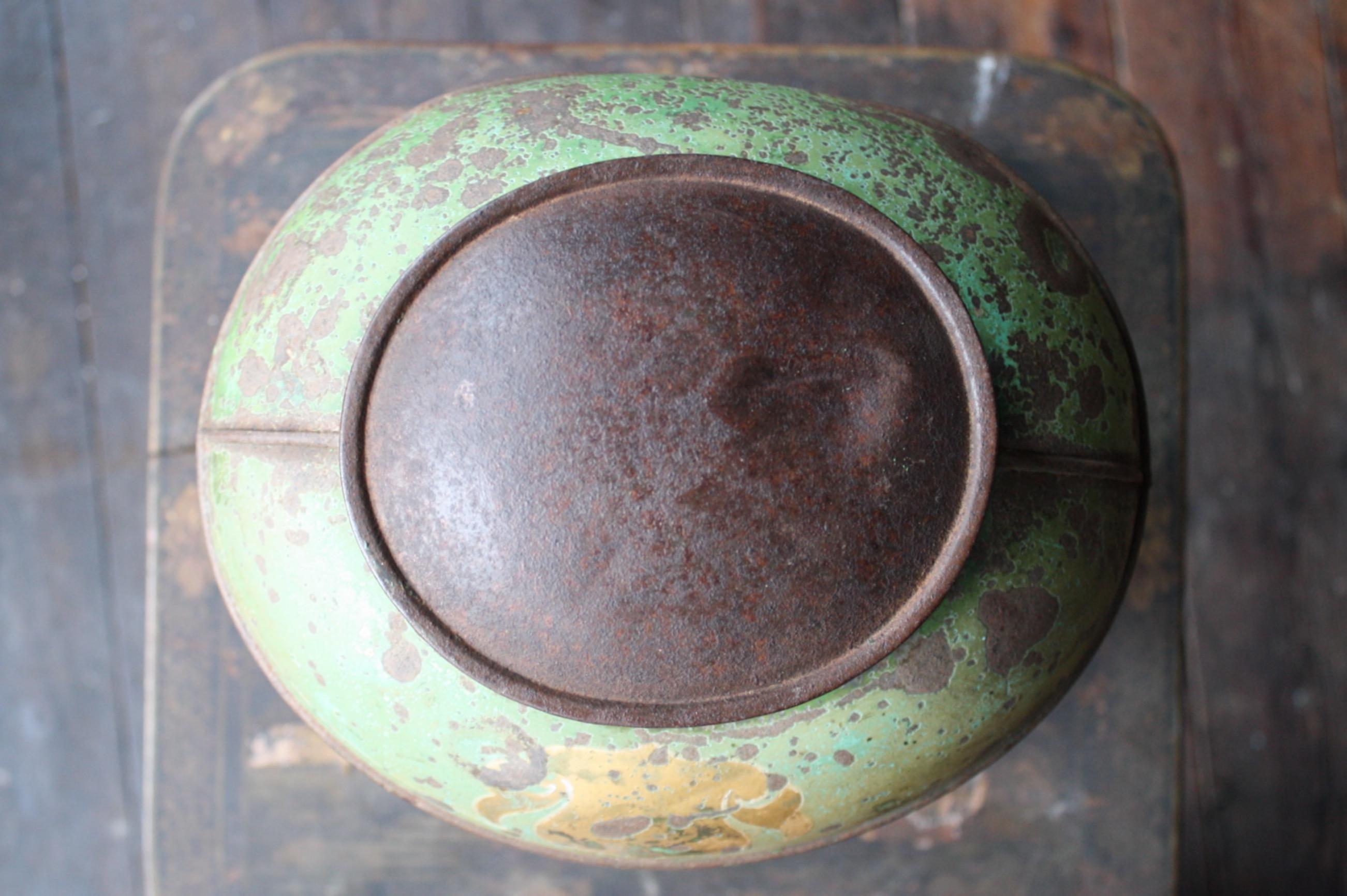Late 19th Century Bartlett & Son Japanned Green Tole Tea Canister For Sale 6