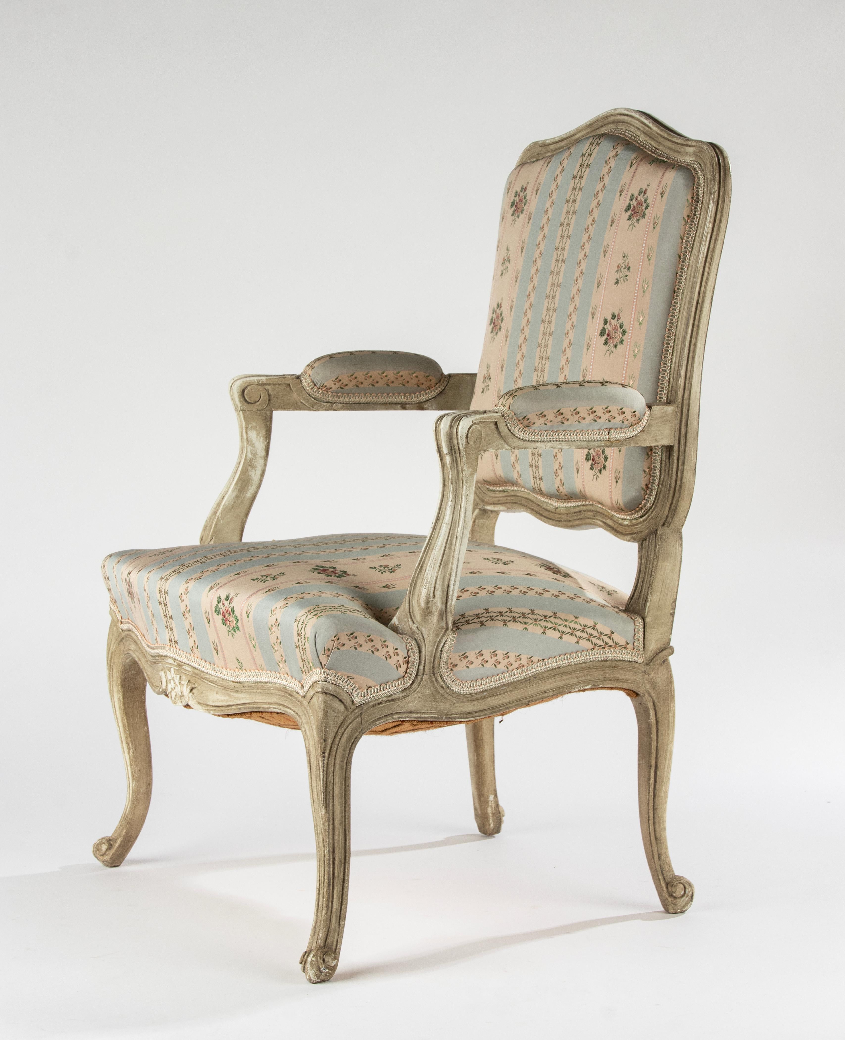 Late 19th Century Beechwood Children's Cabriolet Arm Chair 6