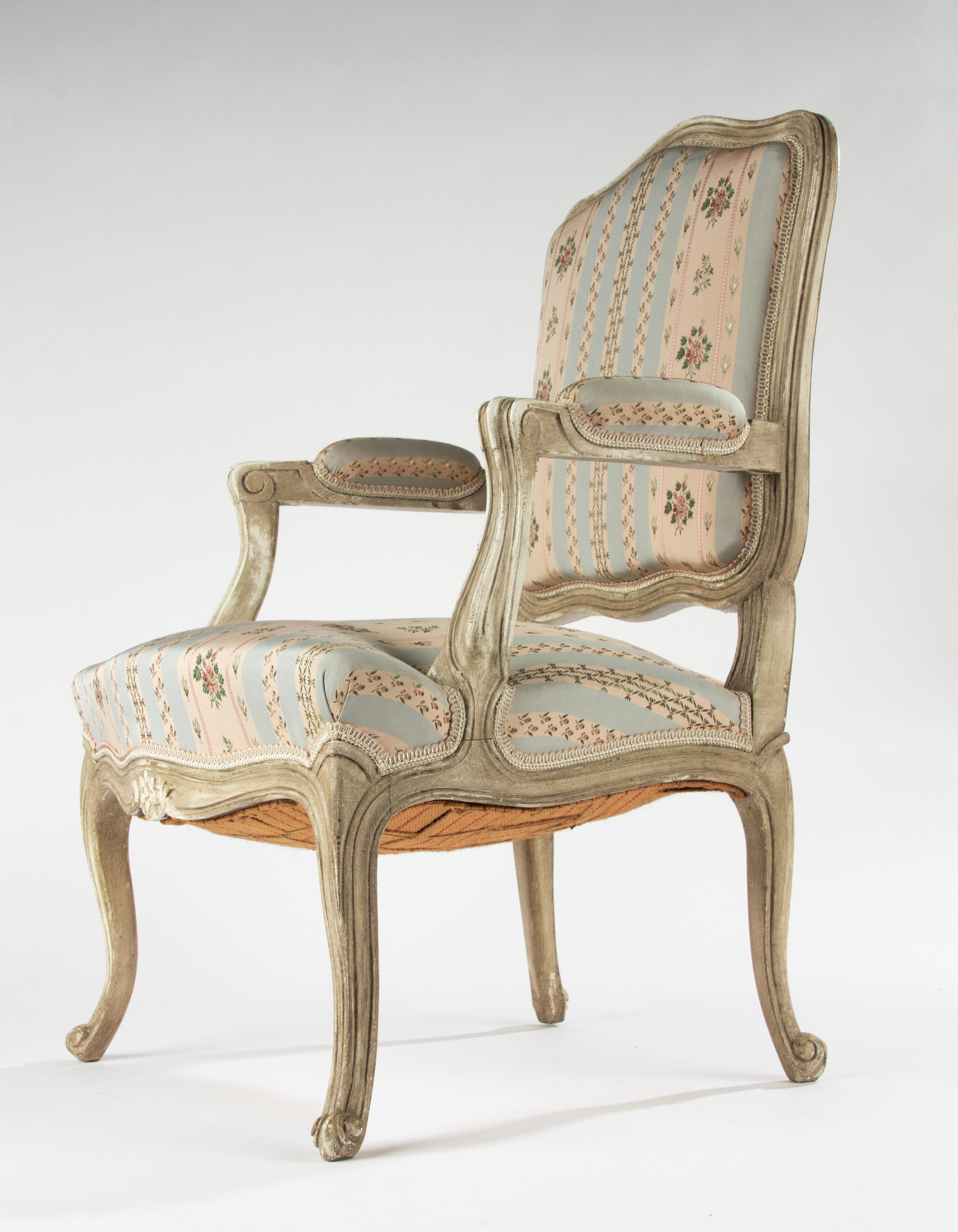 Late 19th Century Beechwood Children's Cabriolet Arm Chair 8