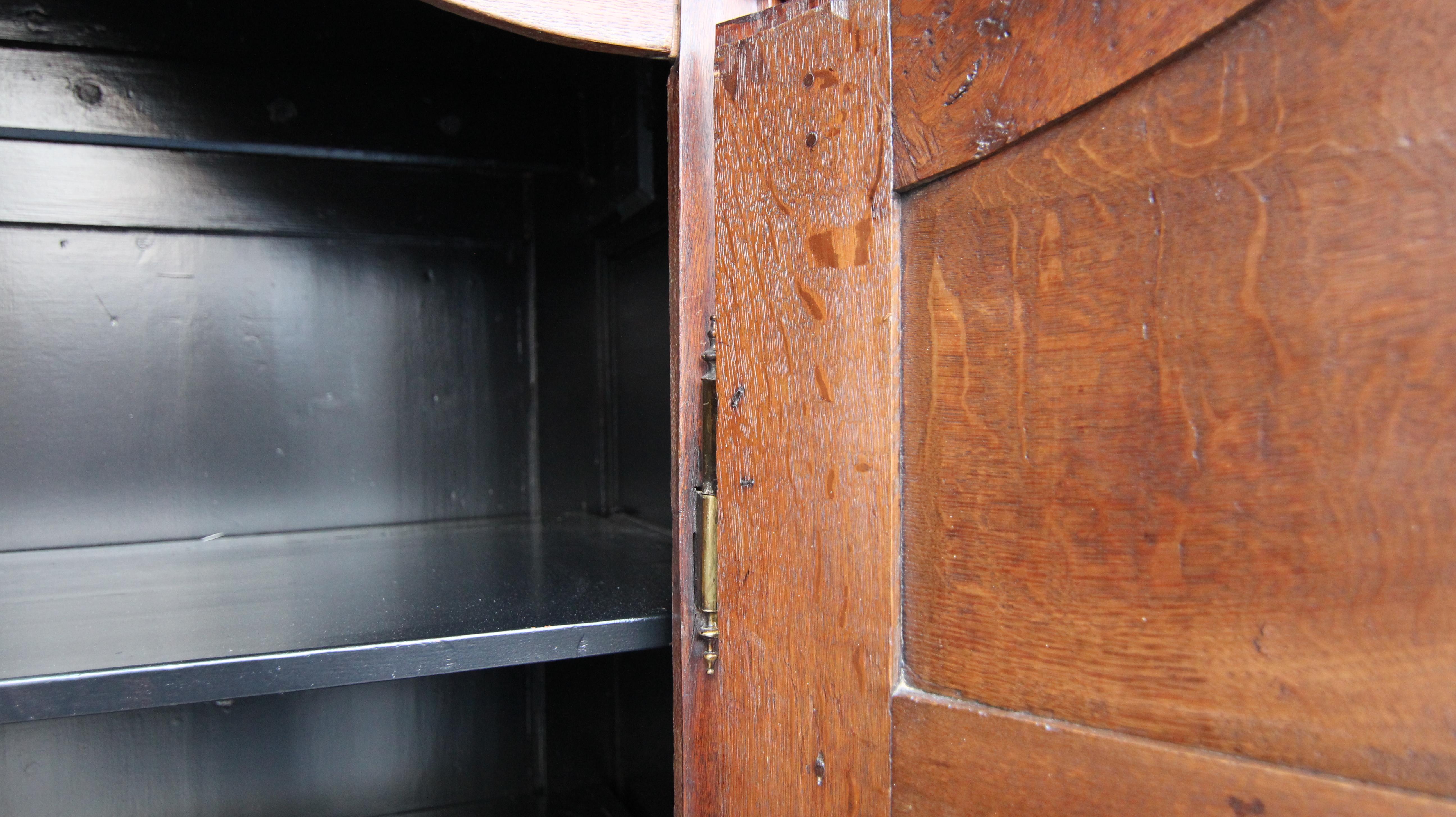 Late 19th Century Belgian Oak Wardrobe or Cabinet 1