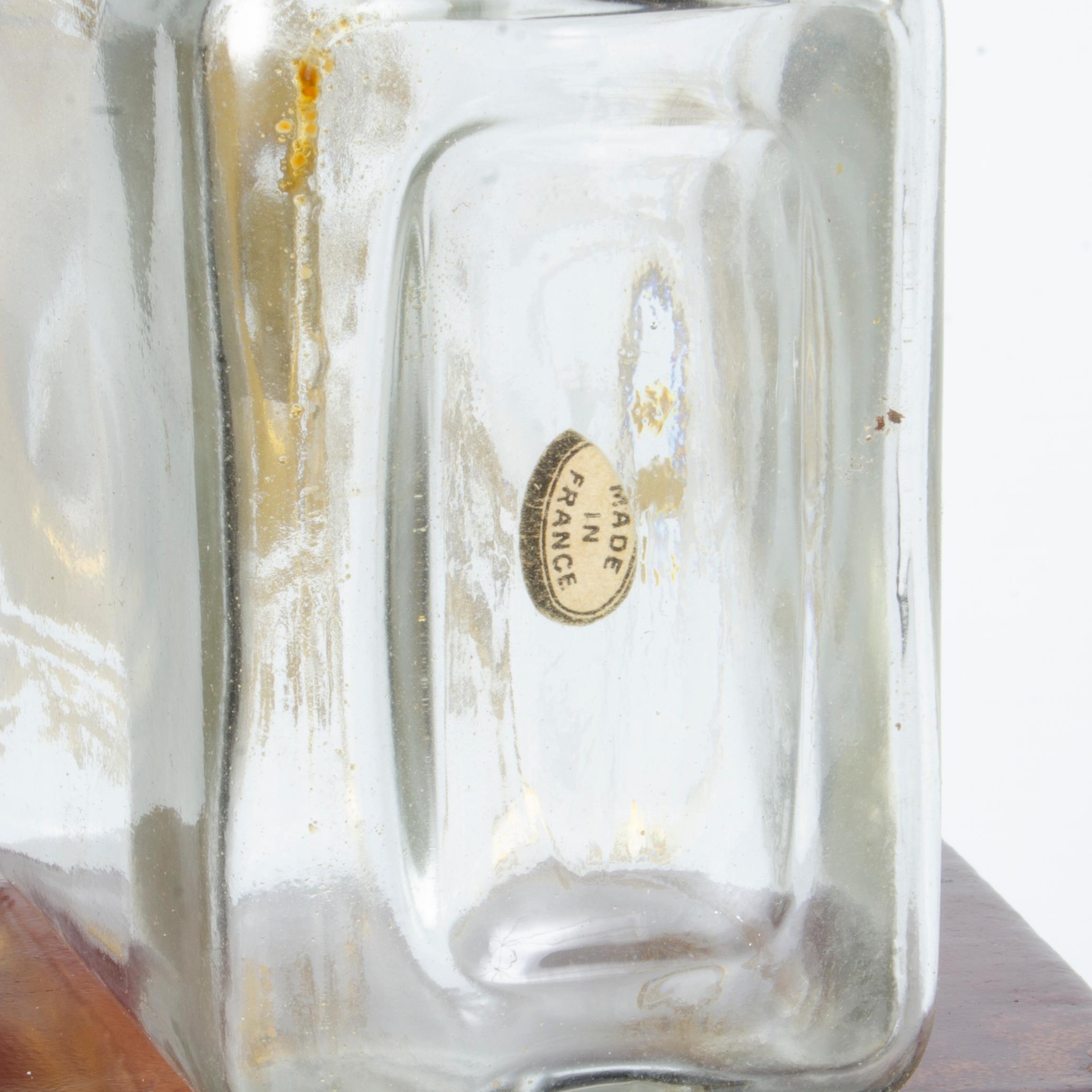 Estuche decantador con botella en forma de libro de la Belle Époque de finales del siglo XIX, Francia en venta 1