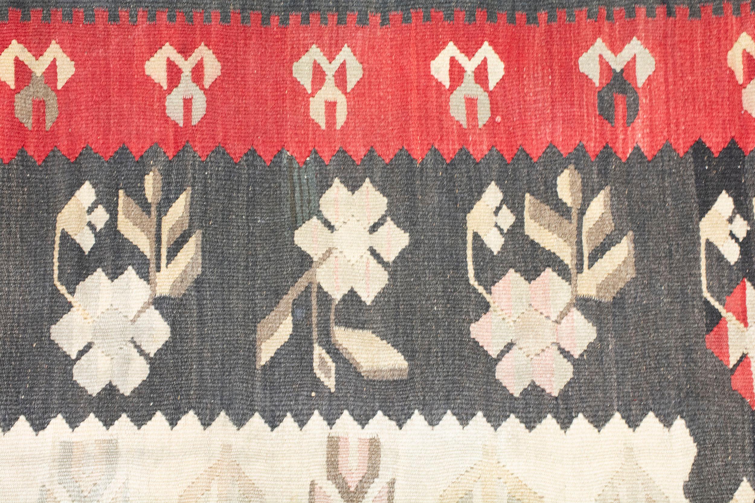 Late 19th Century Bessarabian Kilim For Sale 3