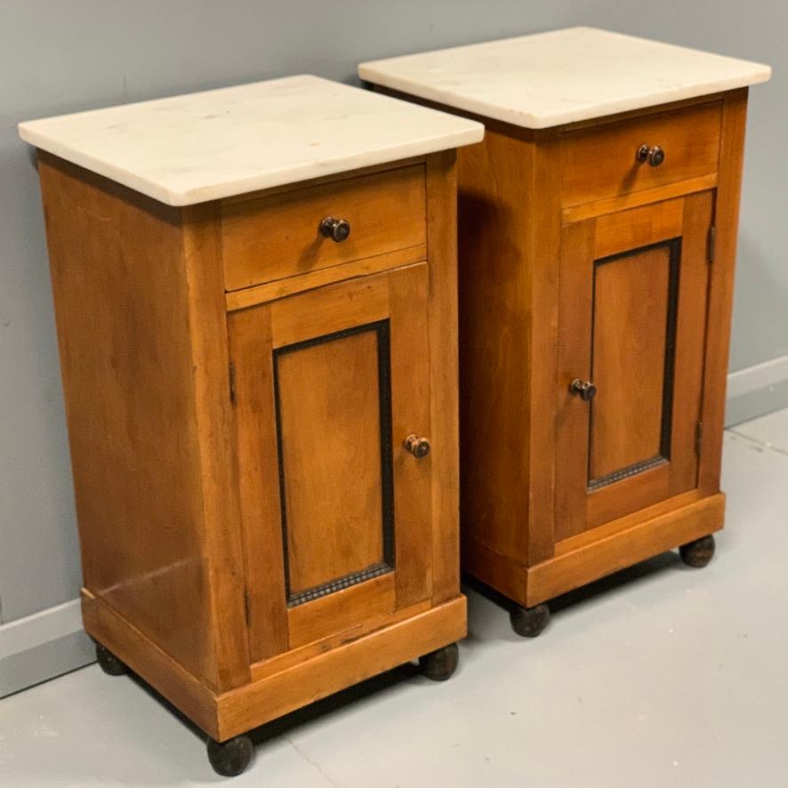 Late 19th Century Biedermeier Style Satinwood Bedside Cabinets with Marble Tops In Good Condition In Uppingham, Rutland