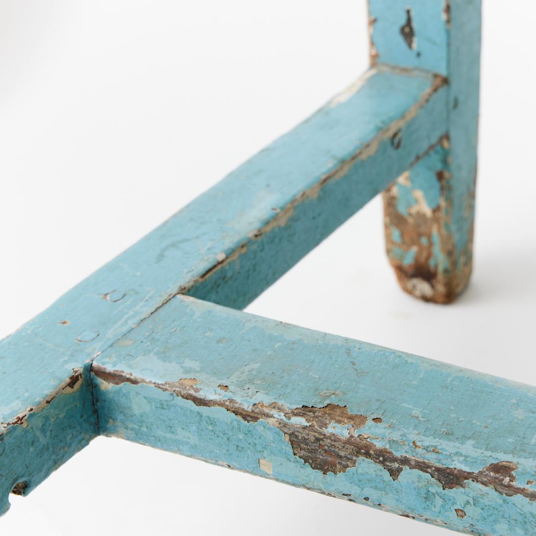 Table de ferme de la fin du 19e siècle peinte en bleu avec plateau en zinc en vente 8