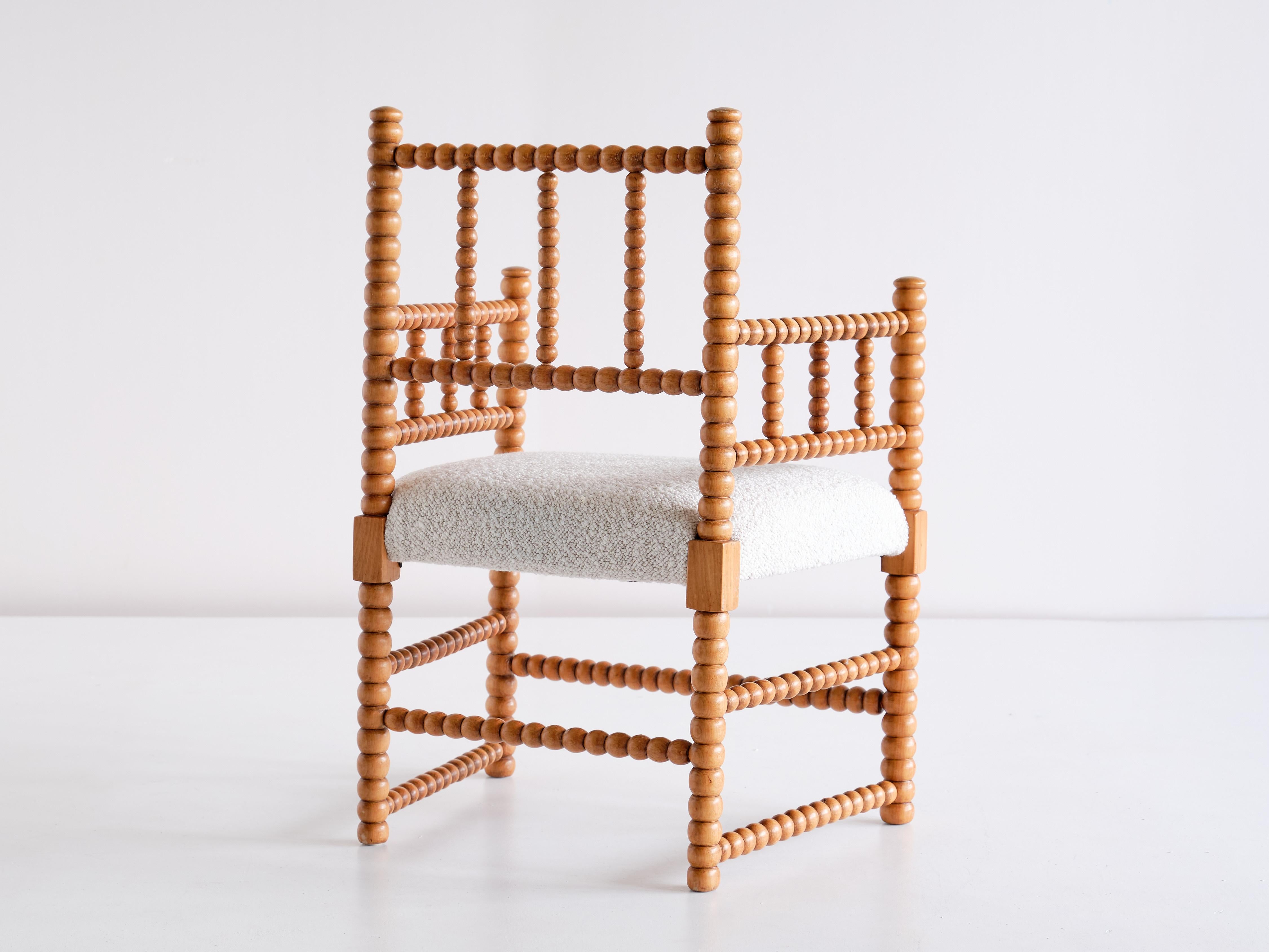 Late 19th Century Bobbin Chair in Beech and Ivory Dedar Bouclé Fabric 3