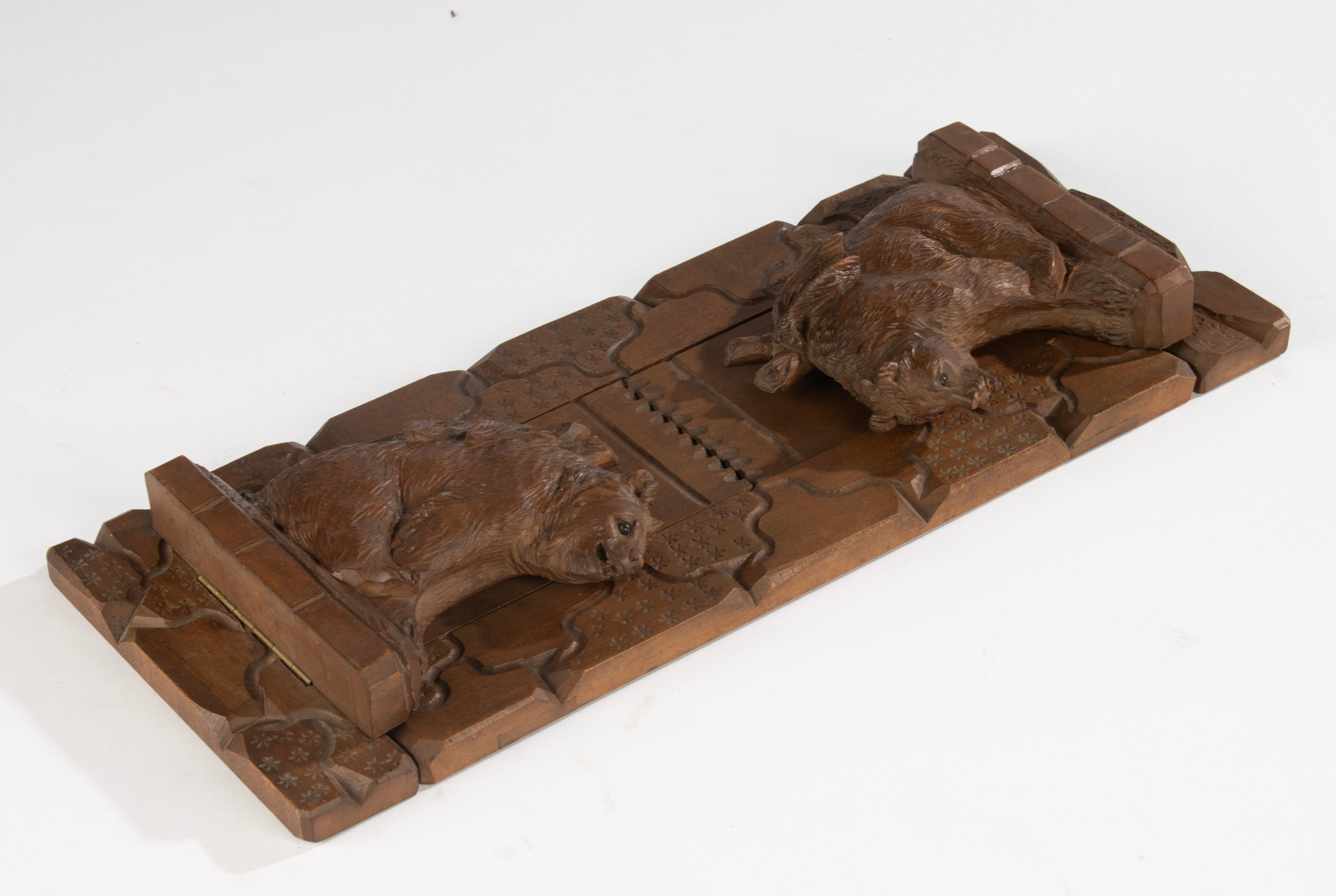 Late 19th Century Bookstand / Bookends - Black Forest - Walnut Carved Bears For Sale 12