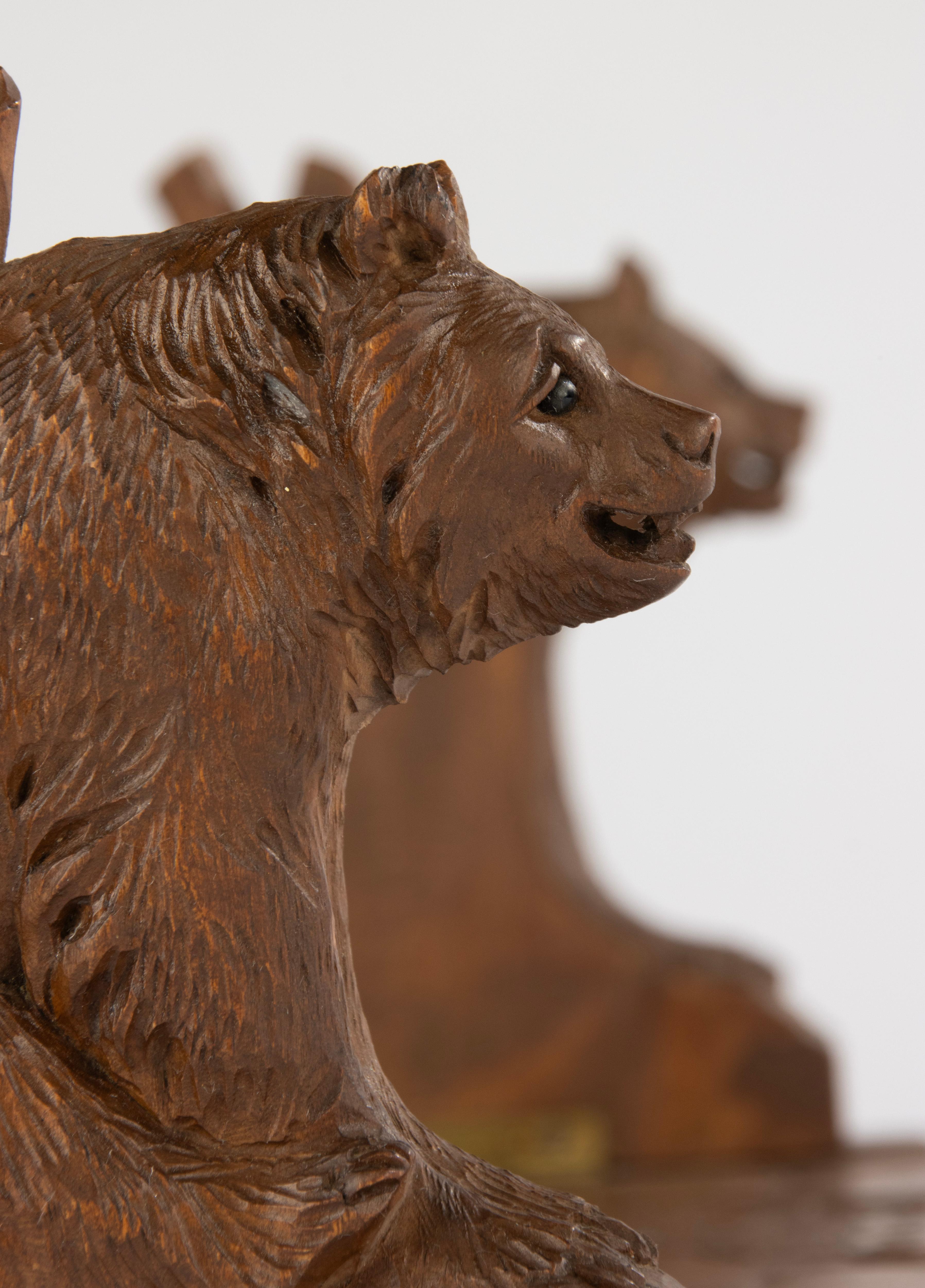 Late 19th Century Bookstand / Bookends - Black Forest - Walnut Carved Bears For Sale 13