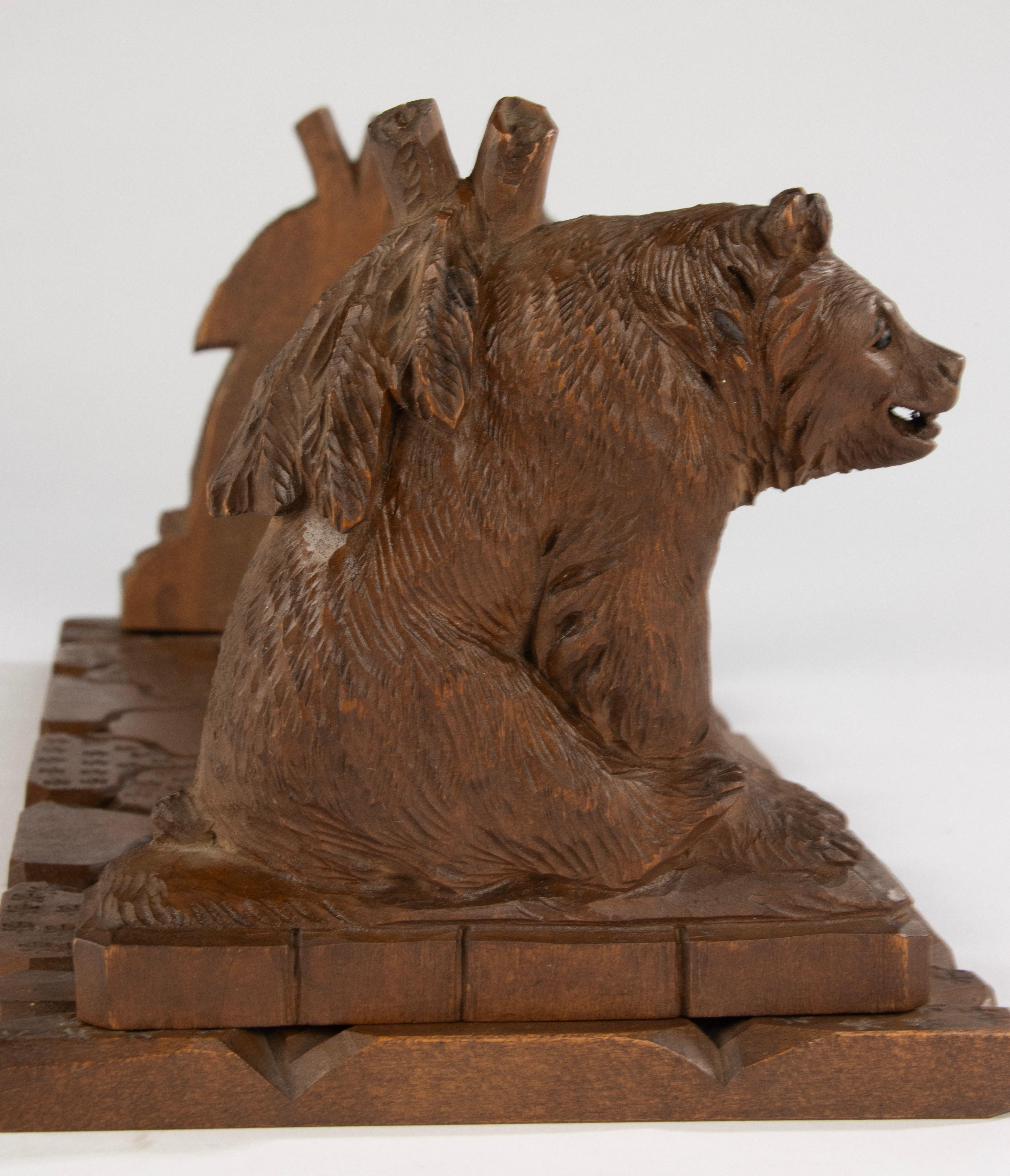 Late 19th Century Bookstand / Bookends - Black Forest - Walnut Carved Bears For Sale 15
