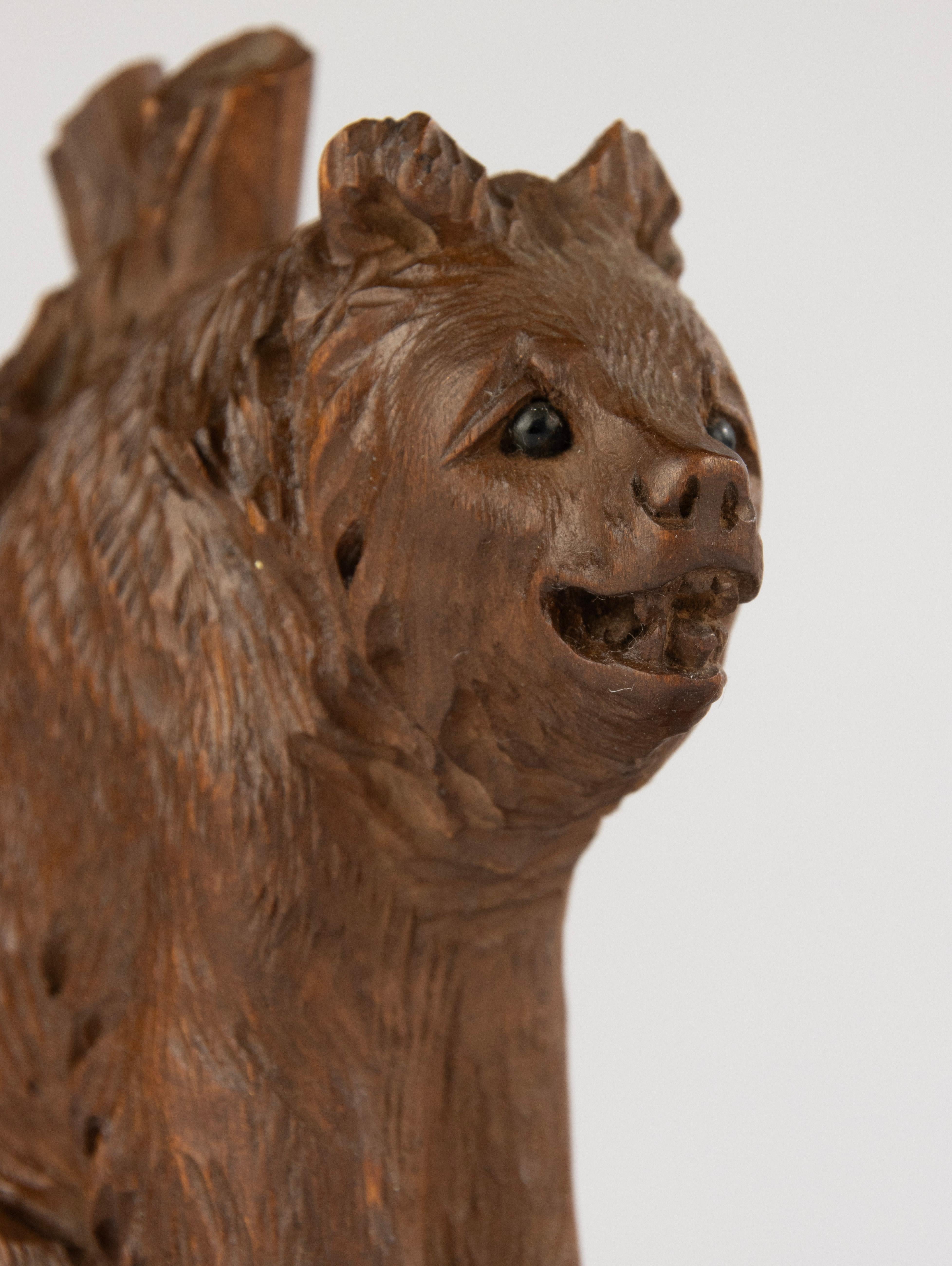 Late 19th Century Bookstand / Bookends - Black Forest - Walnut Carved Bears For Sale 2