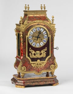 Horloge de cheminée "Religieuse" en marqueterie de style Boulle de la fin du 19e siècle
