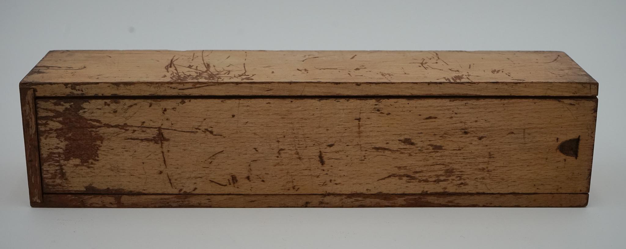LATE 19TH CENTURY BOX OF TRADITIONAL GAME NINER DOMINOS WITH STUNNING PATiNA For Sale 3
