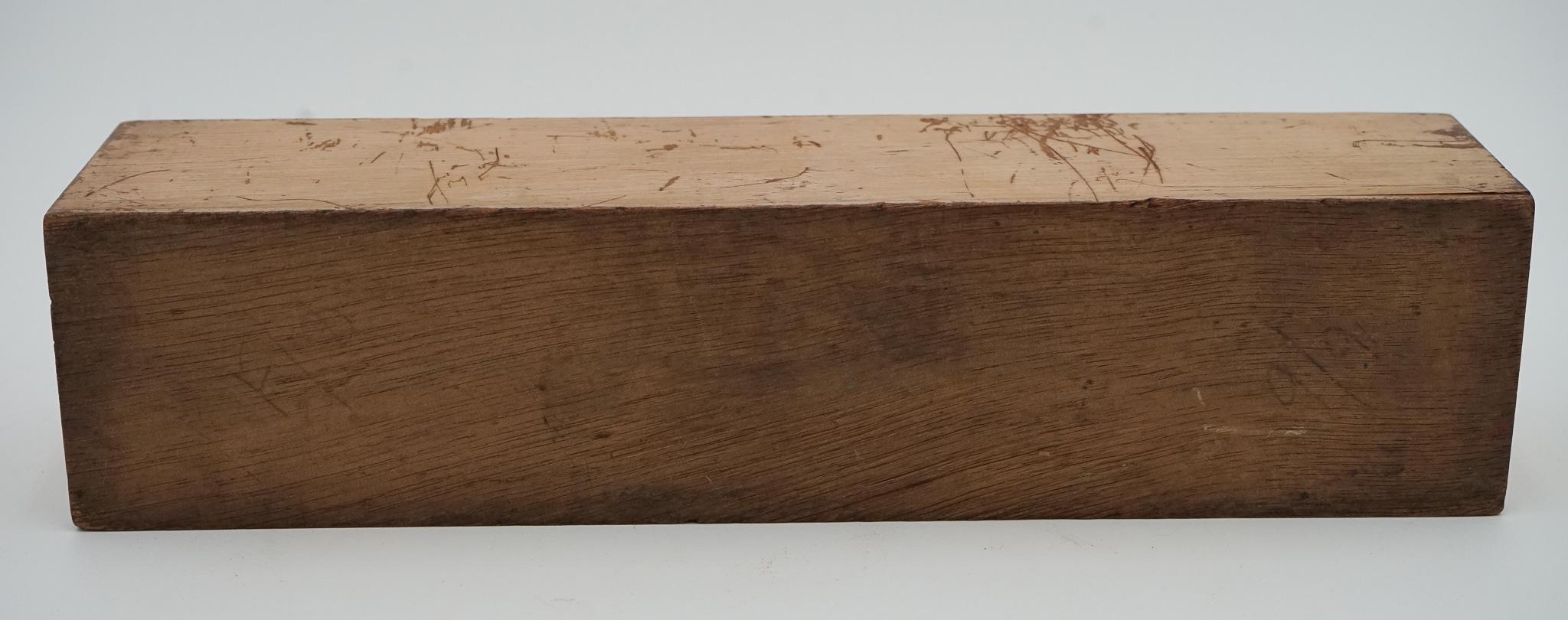 LATE 19TH CENTURY BOX OF TRADITIONAL GAME NINER DOMINOS WITH STUNNING PATiNA For Sale 2