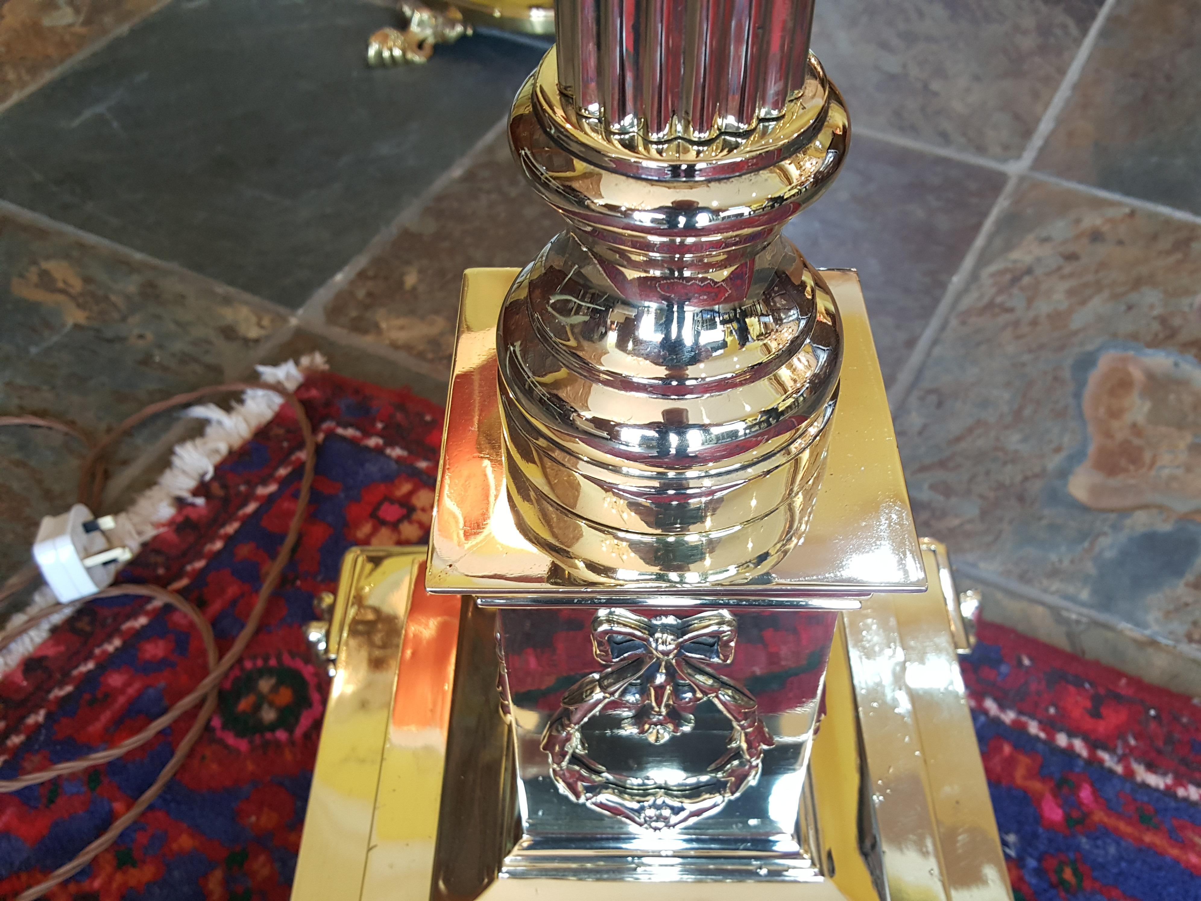 Late 19th Century Brass Extending Telescopic Standard Oil Lamp 2