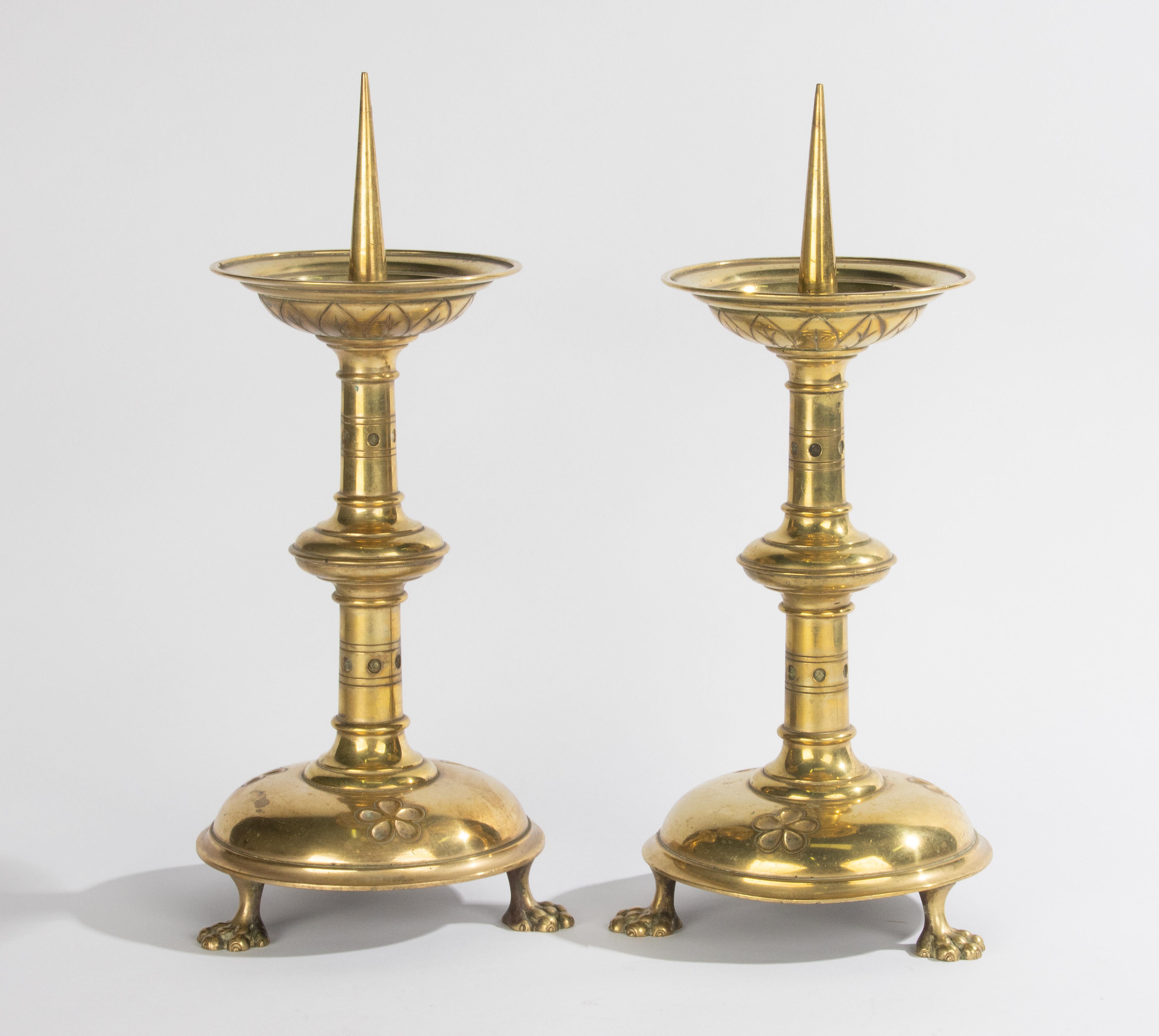 Late 19th Century Brass Gothic Style Candlesticks In Good Condition For Sale In Casteren, Noord-Brabant