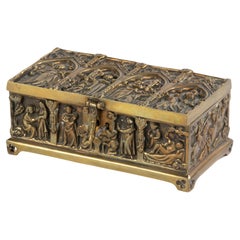 Boîte de rangement décorative en laiton de style gothique de la fin du XIXe siècle