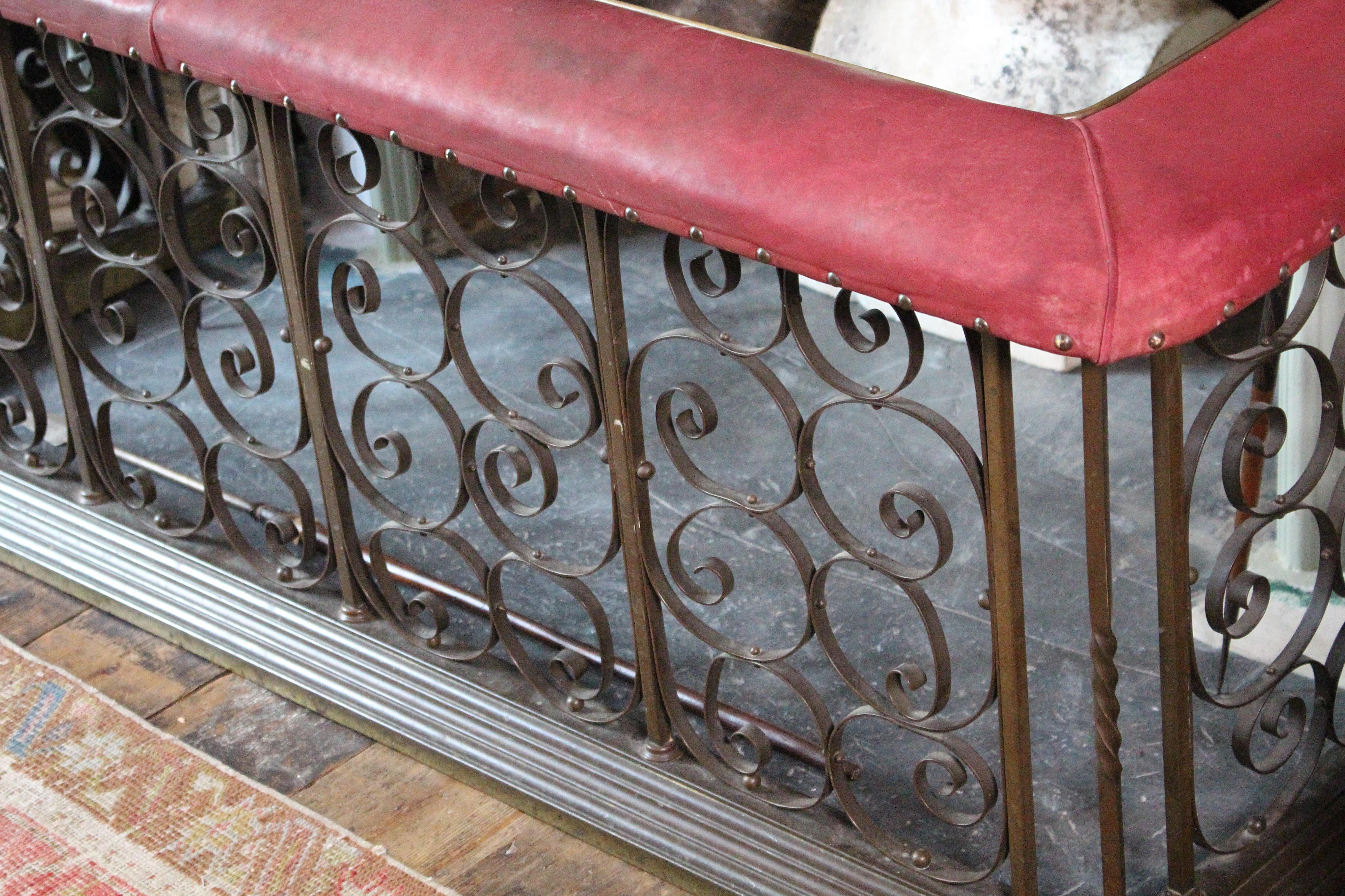 English Late 19th Century Brass & Red Leather Country House Club Fender Fire Guard For Sale