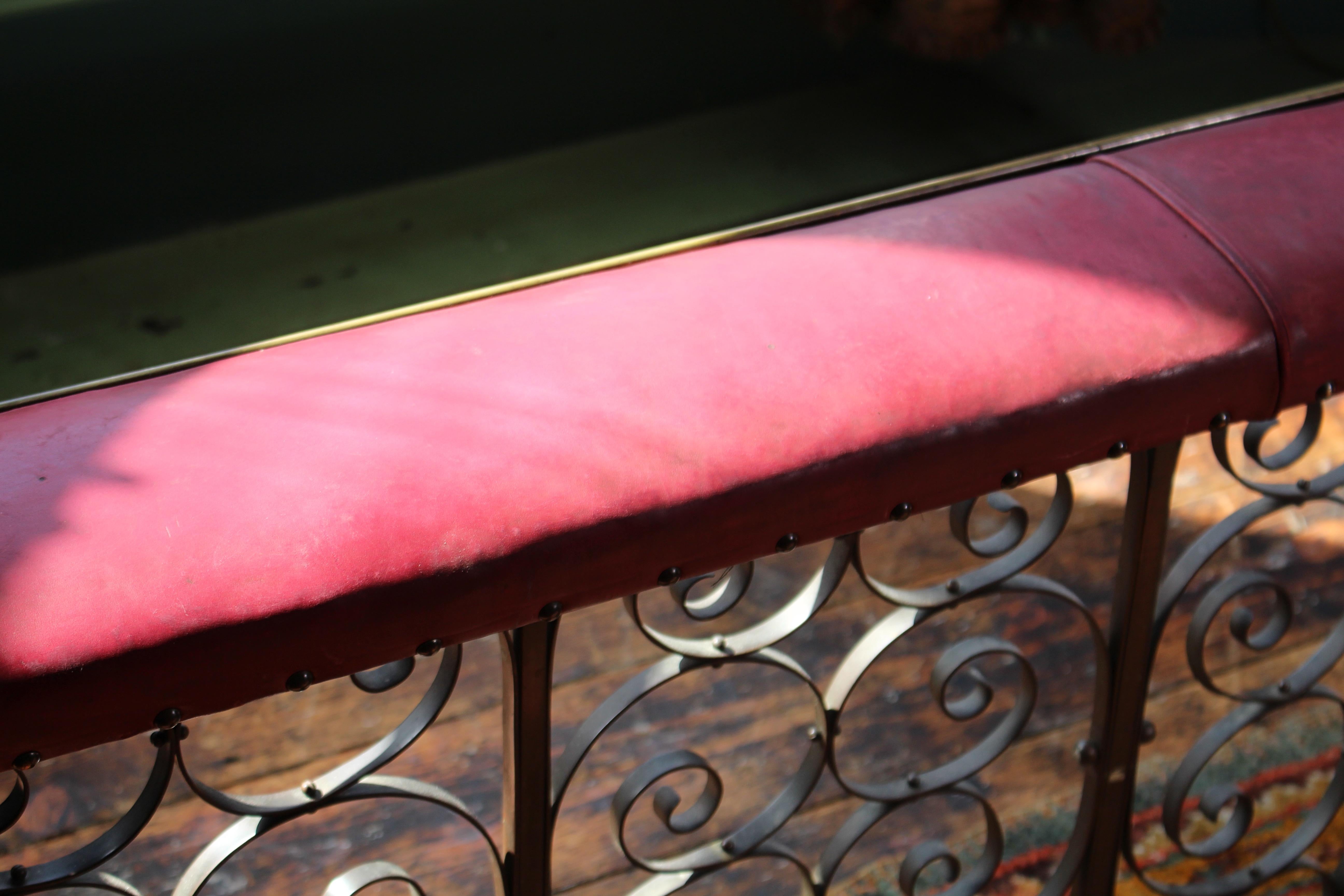 Late 19th Century Brass & Red Leather Country House Club Fender Fire Guard For Sale 2