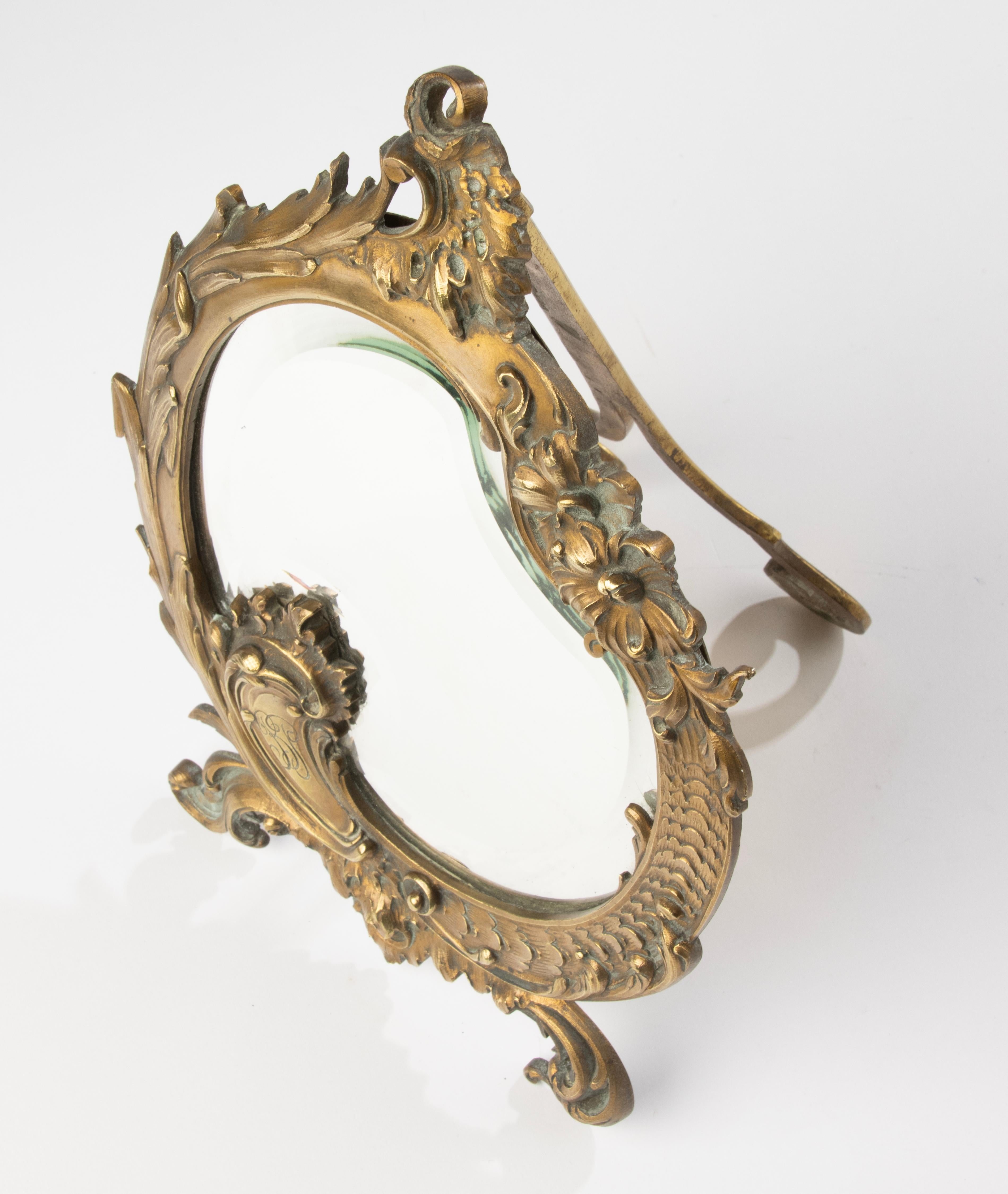 Miroir de table en laiton de la fin du XIXe siècle - style rococo en vente 8