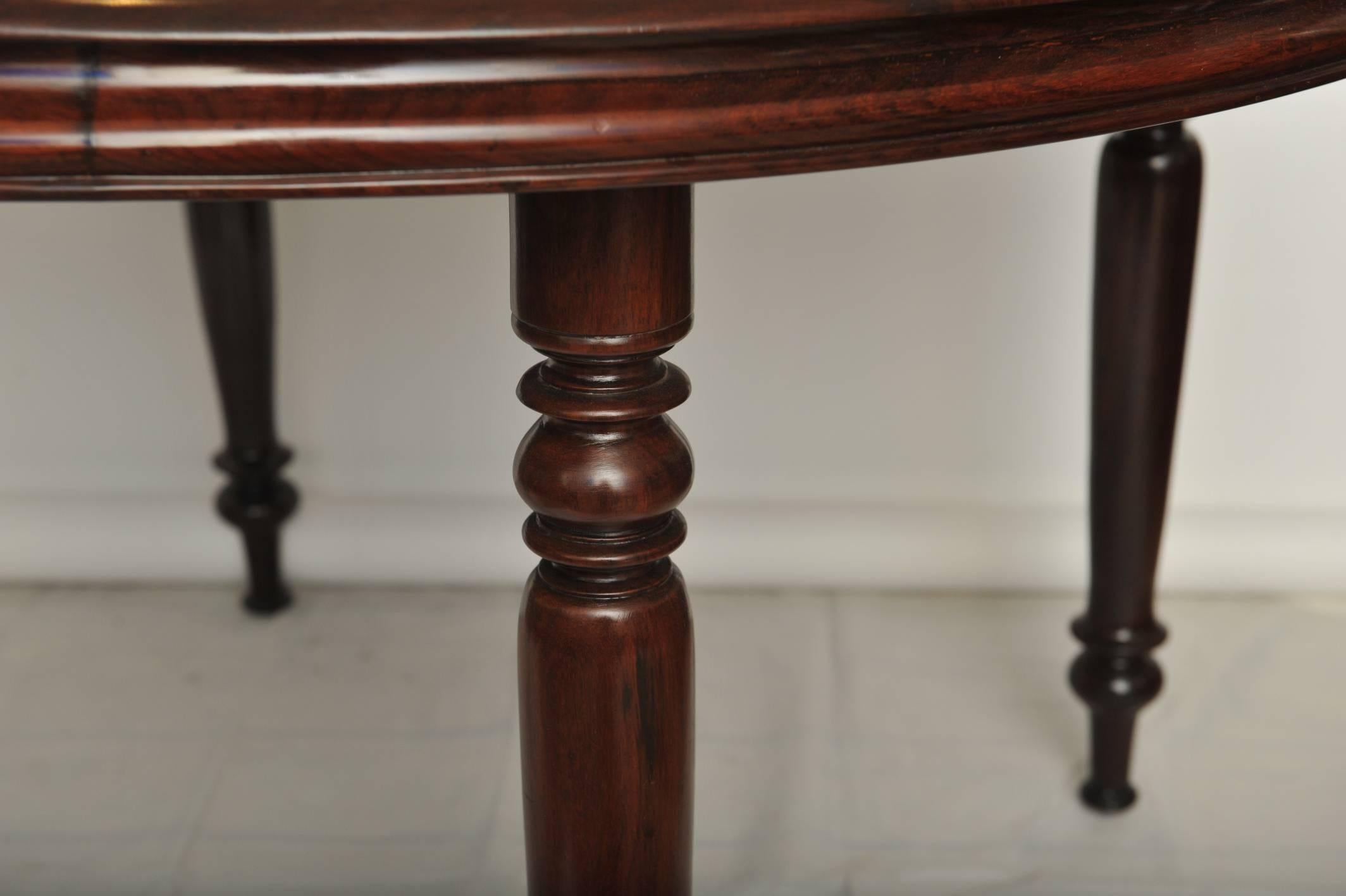 Late 19th Century British Campaign Round Dining Table In Good Condition In Nantucket, MA