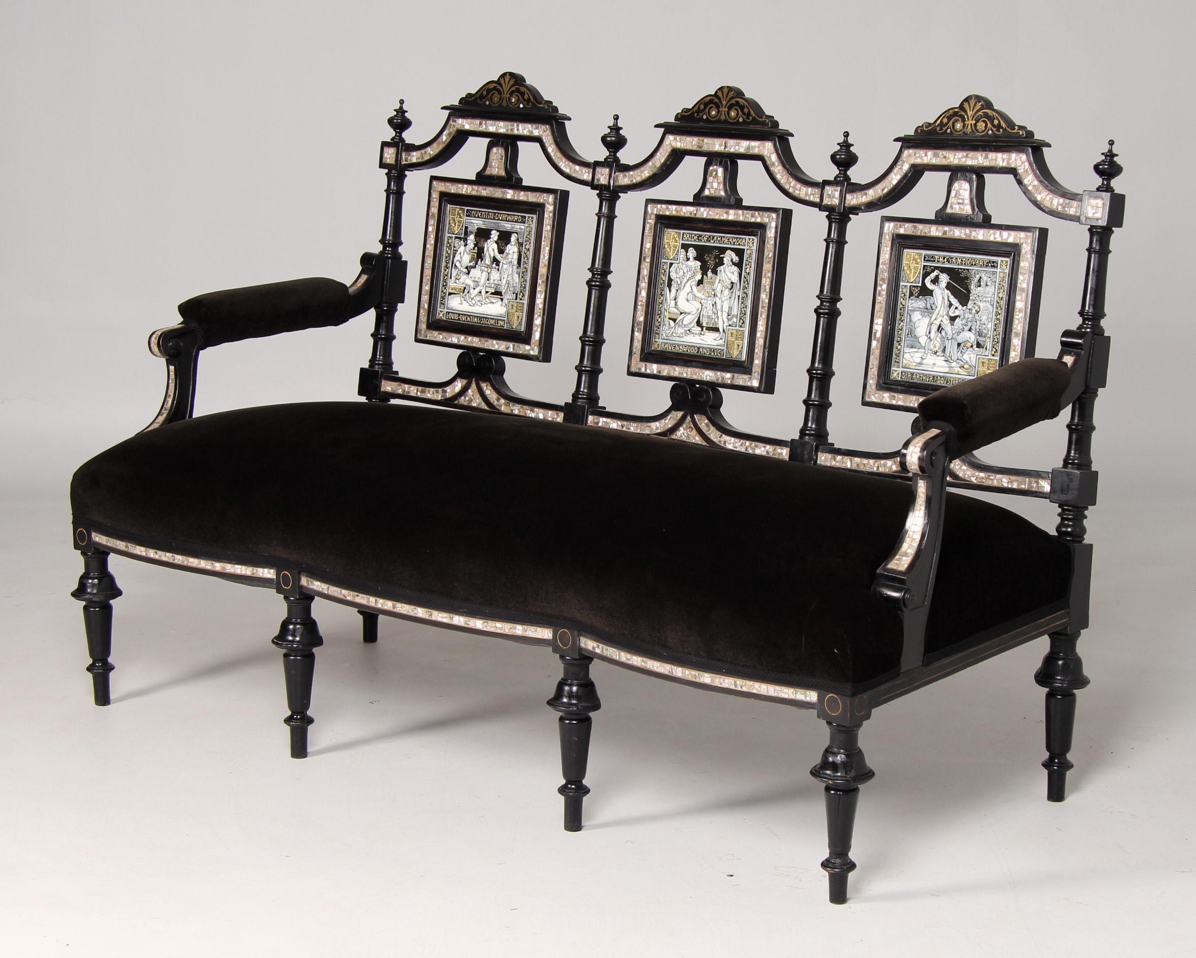 Estetismo Divano inglese della fine del XIX secolo con piastrelle di John Moyr Smith, Inghilterra, circa 1875 in vendita