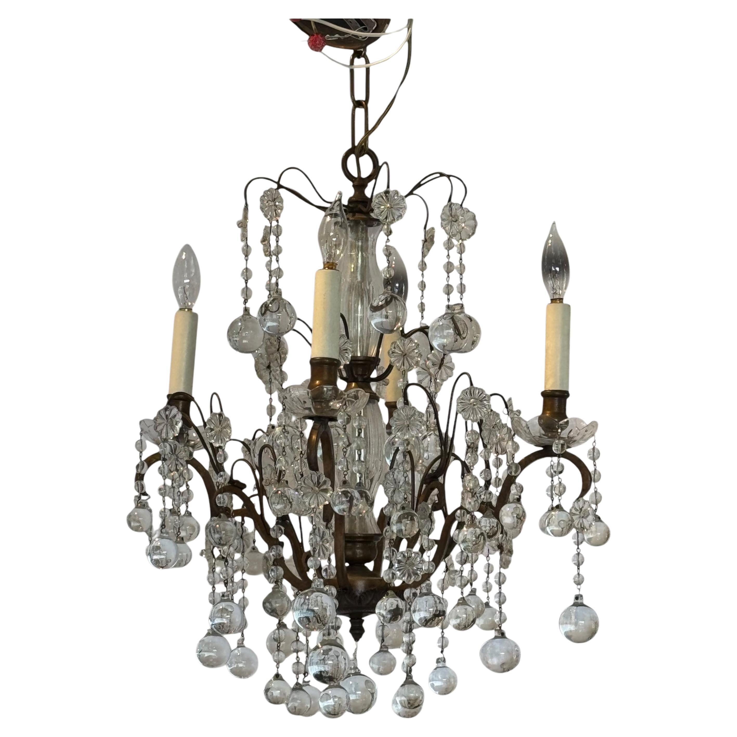 Lampadario in bronzo e cristallo della fine del XIX secolo con prismi a cascata in vendita