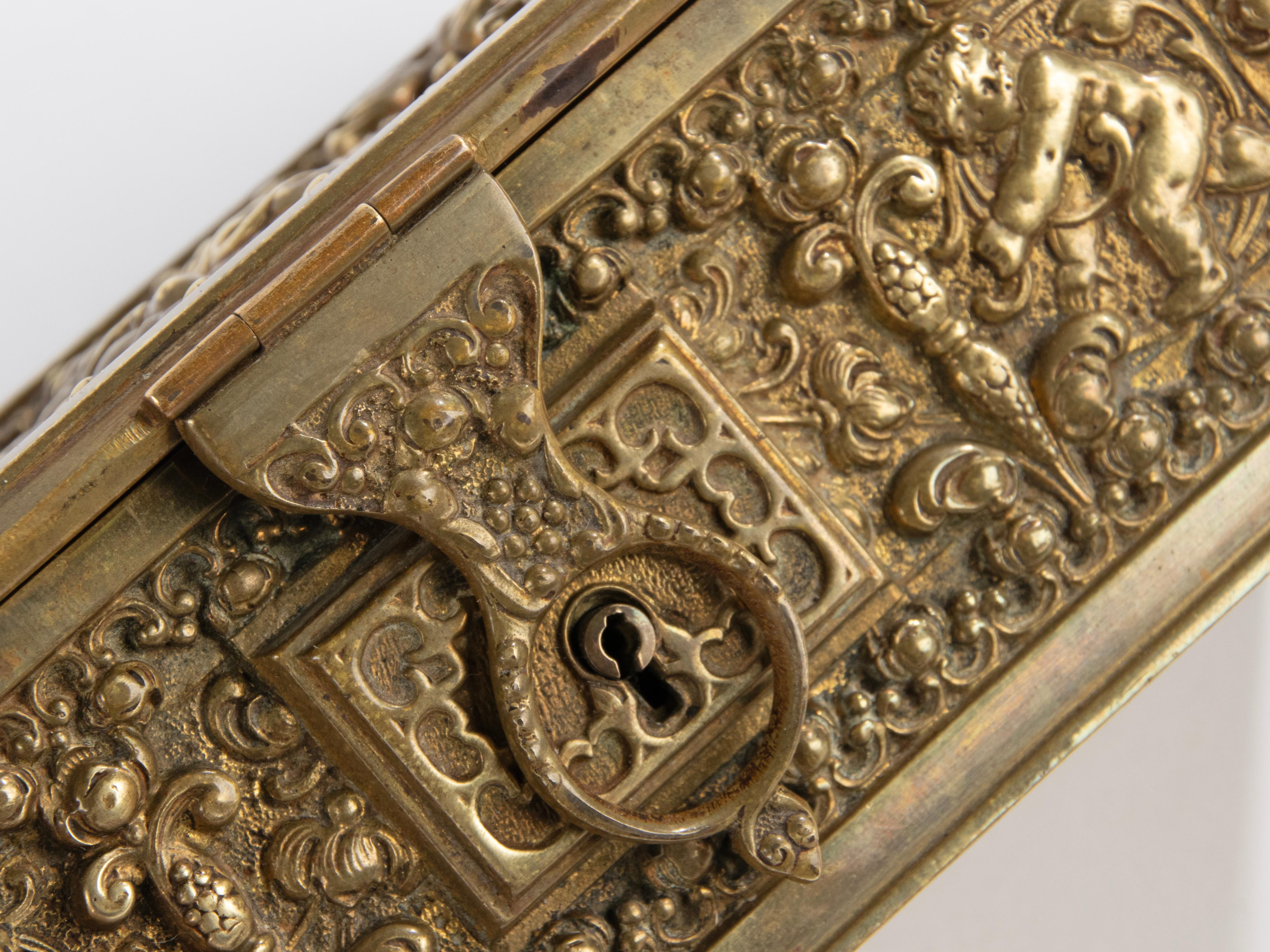 Late 19th Century Bronze Box - Putti - Renaissance Style  For Sale 9