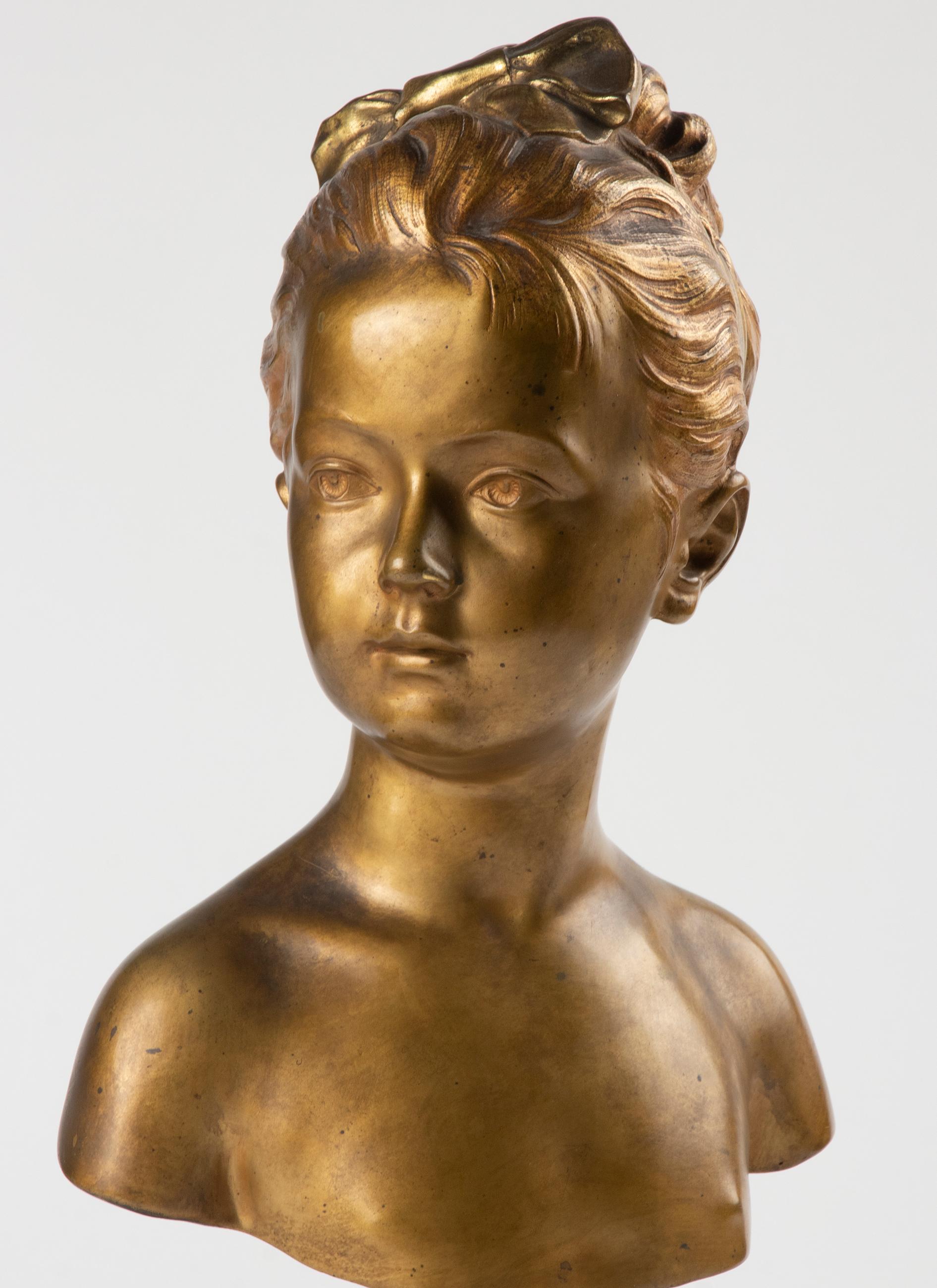 Late 19th Century Bronze Bust of Louise Brongniart After Jean-Antoine Houdon For Sale 5