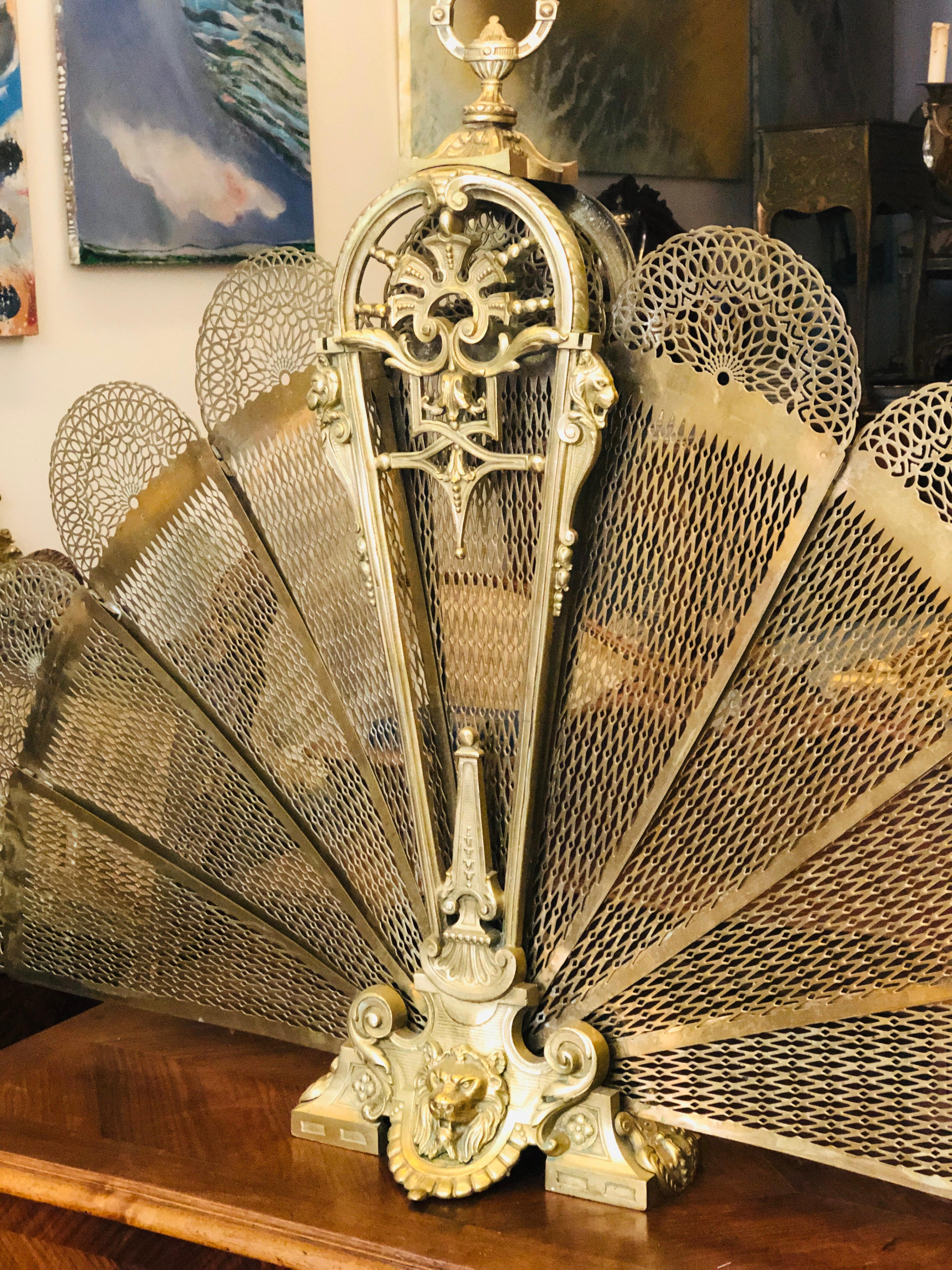 Napoleon III Late 19th Century Bronze Doré and Brass Peacock Fan Style Fireplace Screen