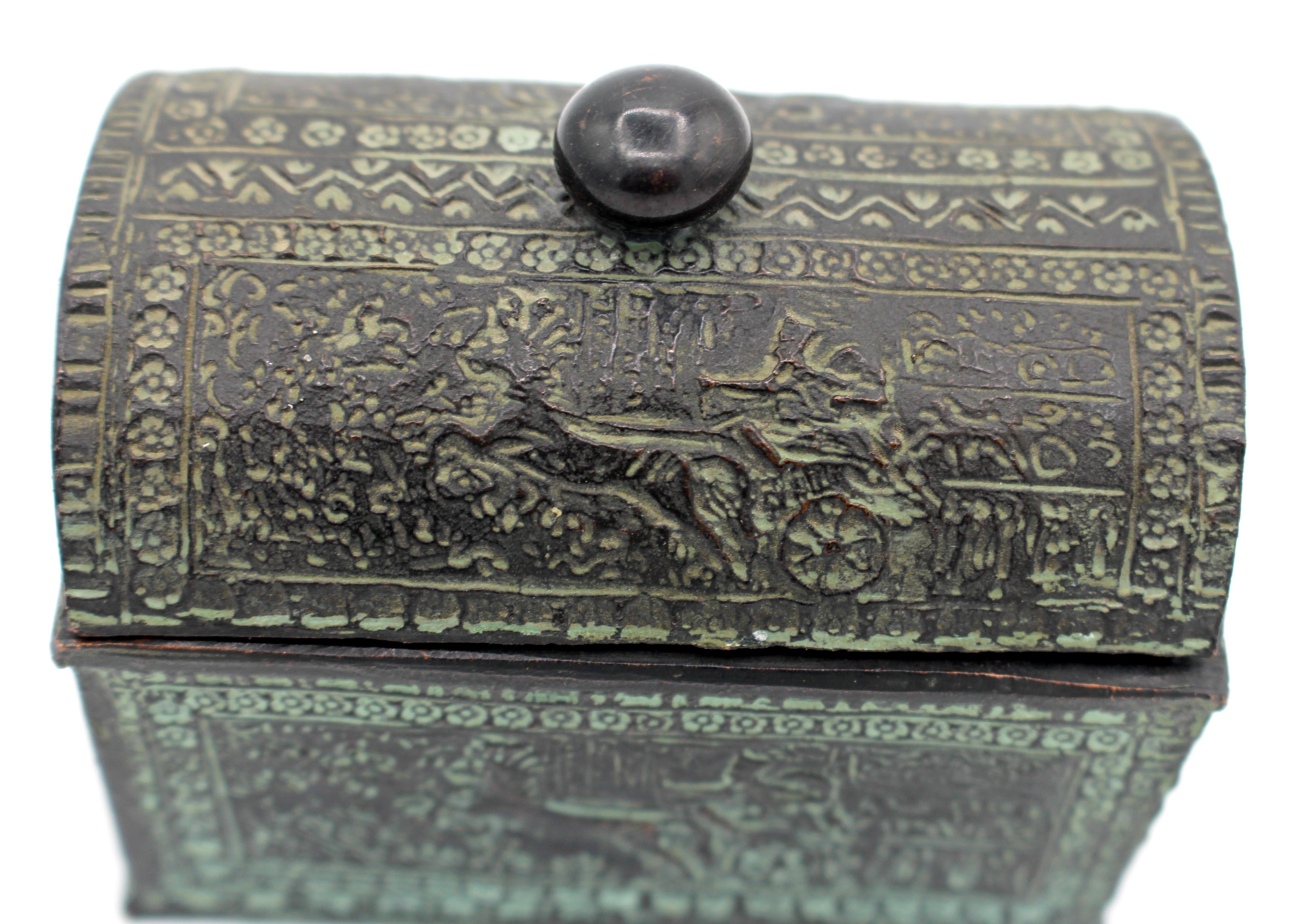 Bronze Boîte à bijoux en bronze de la fin du XIXe siècle en vente