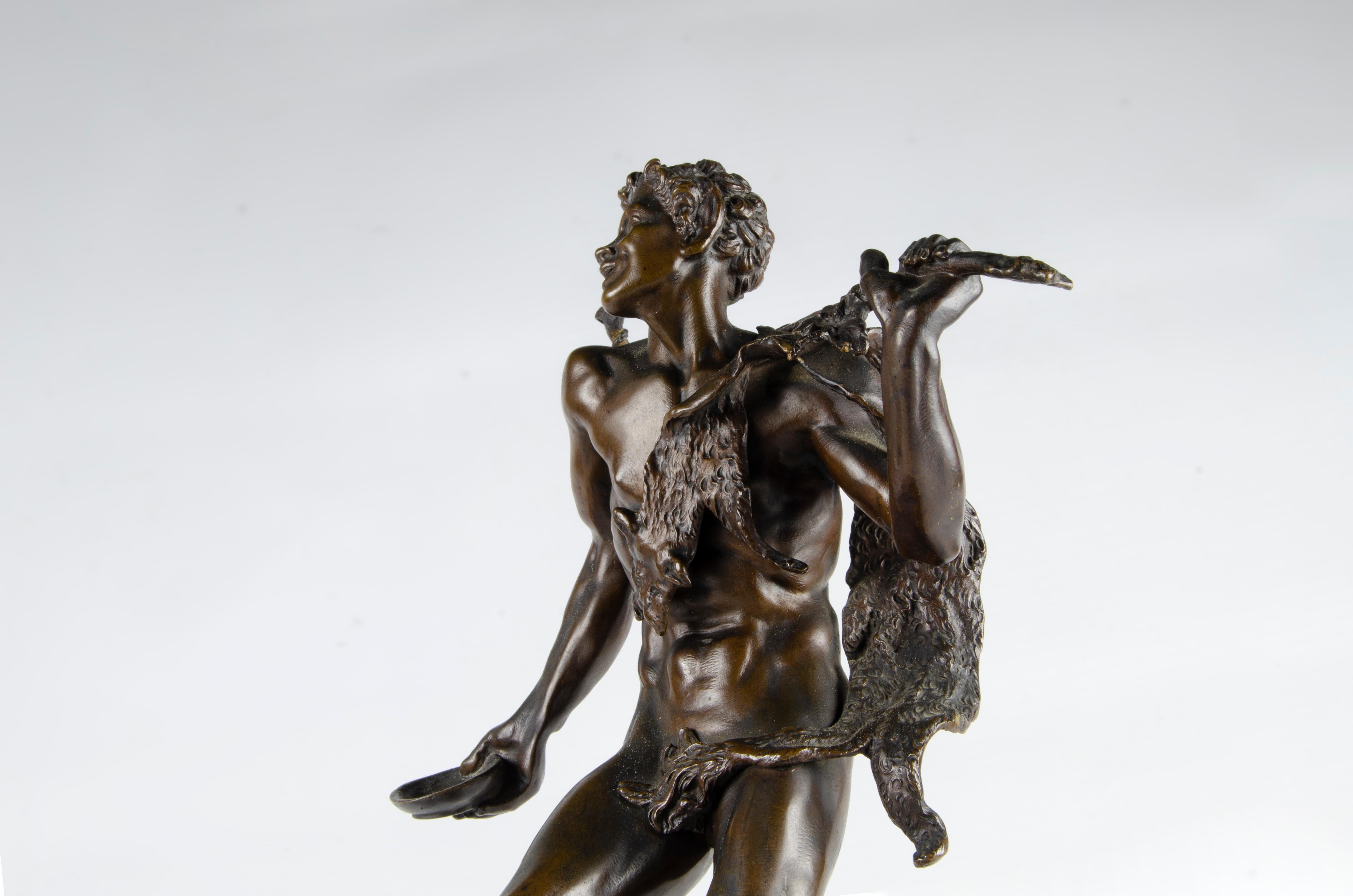Sculpture en bronze de la fin du XIXe siècle représentant un Satyre/Faune dansant, par G. Roth, Allemagne Bon état - En vente à North Miami, FL