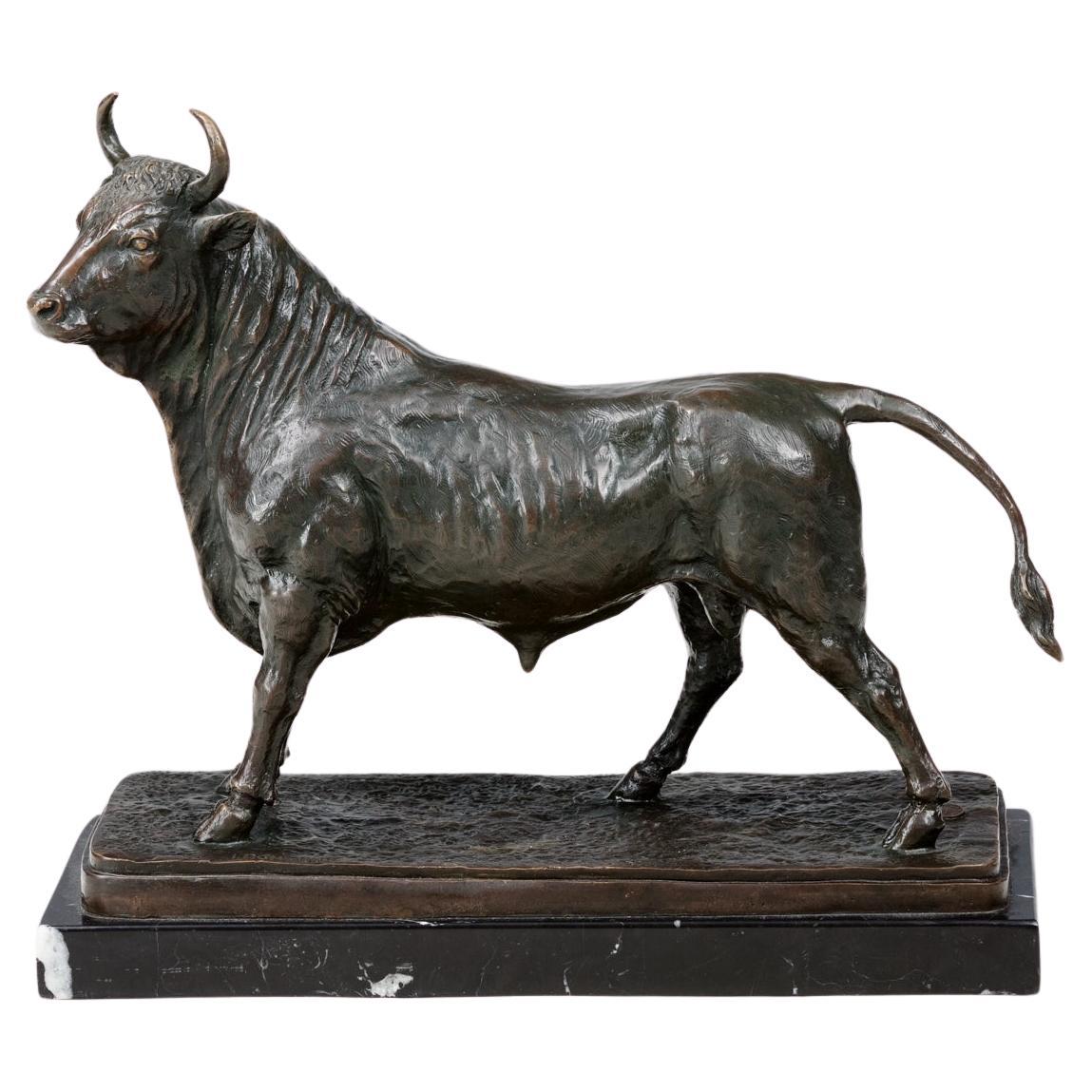 Scultura in bronzo di toro della fine del XIX secolo