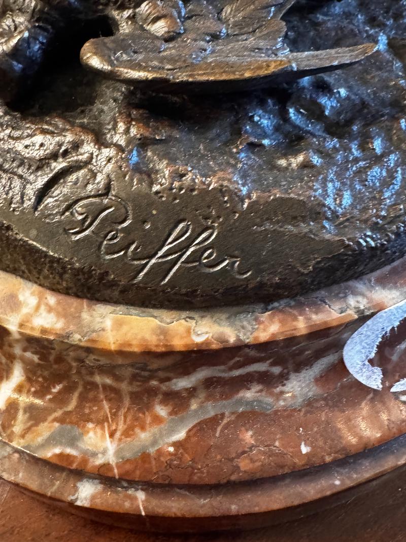 XIX secolo Scultura in bronzo di fine Ottocento di Child & Child con cane di Auguste Joseph Peiffer in vendita