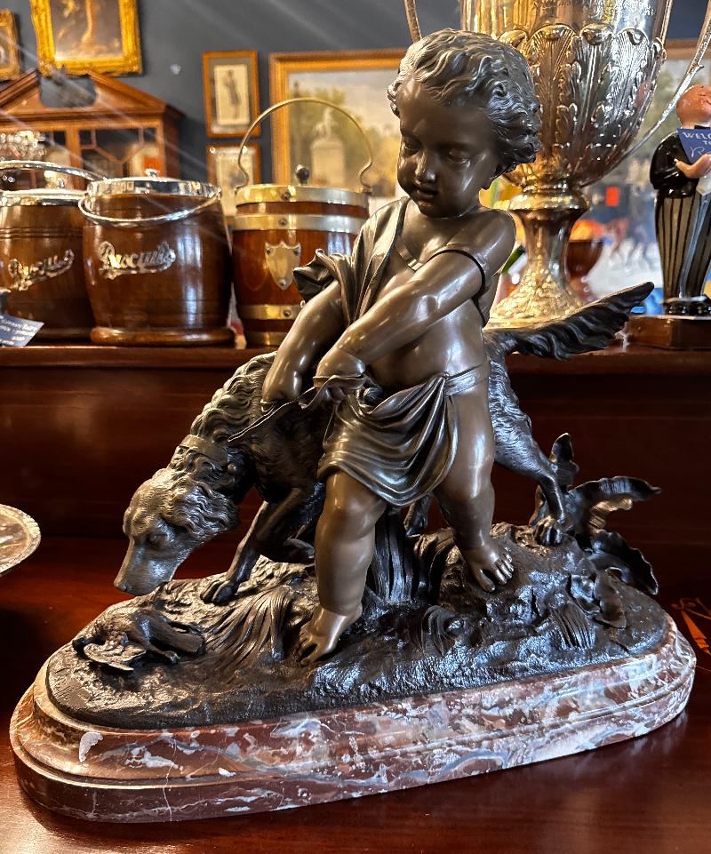 Bronzo Scultura in bronzo di fine Ottocento di Child & Child con cane di Auguste Joseph Peiffer in vendita