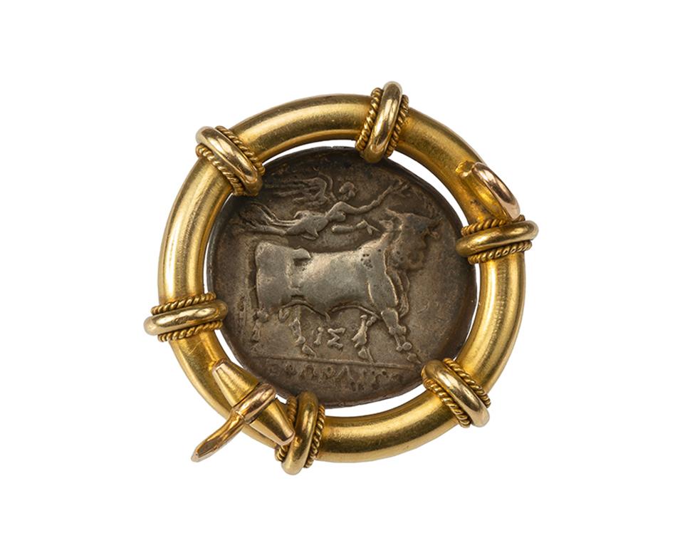 Late 19th-Century Brooch with Greek Coin, by Louis Wièse In Good Condition In Chicago, IL