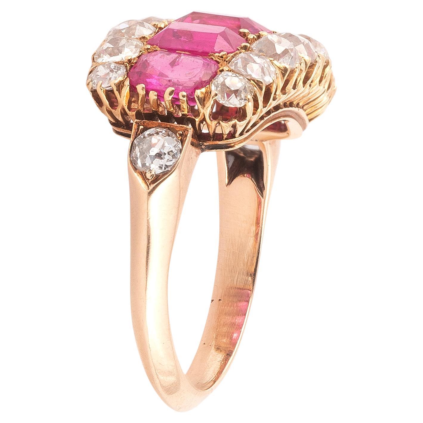 Cushion Cut Late 19th Century Burma Ruby Diamond and Yellow Gold Ring, c.1890 For Sale