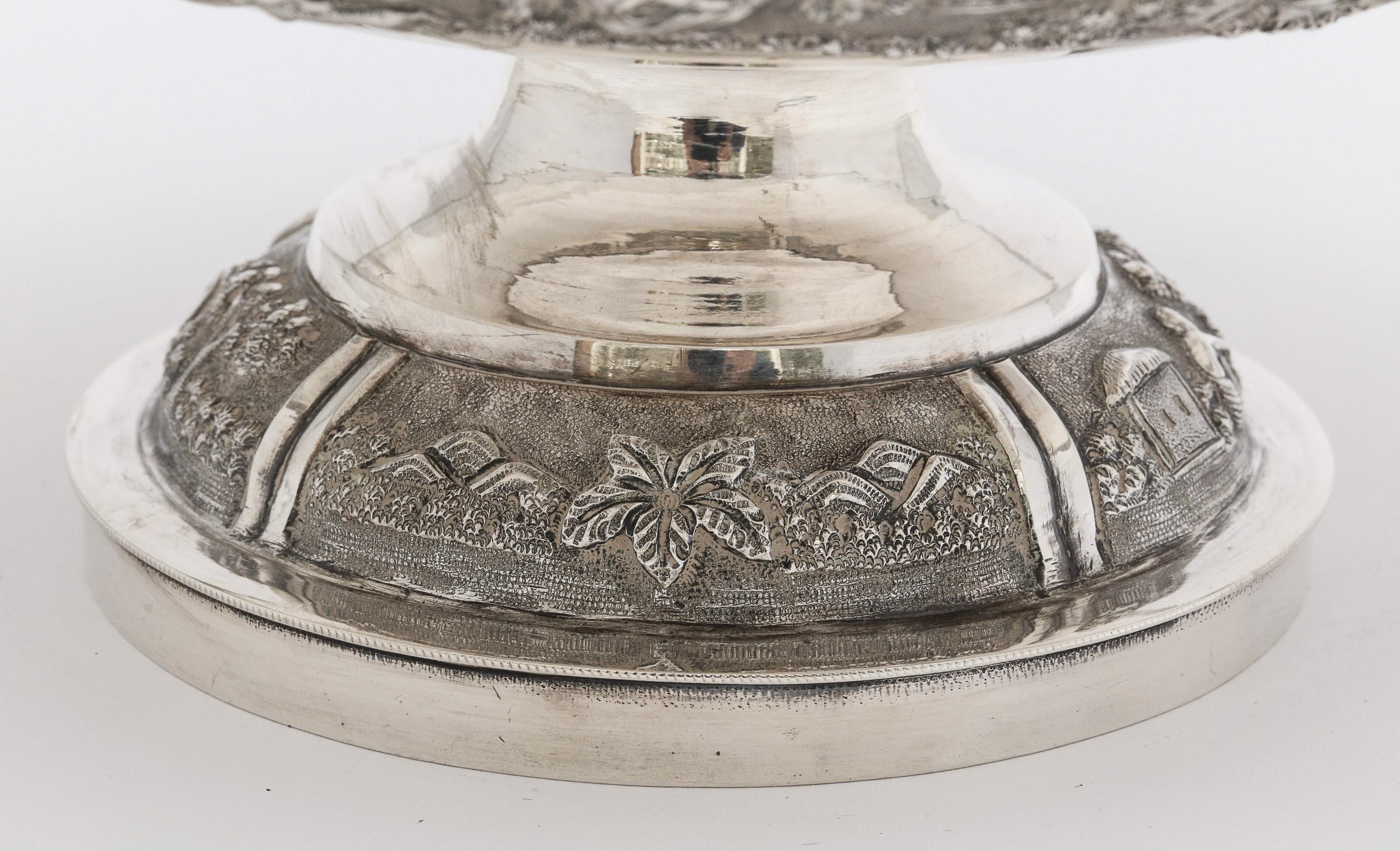 Late 19th Century Burmese/Myanmar Silver Pedestal-Based Bowl 4