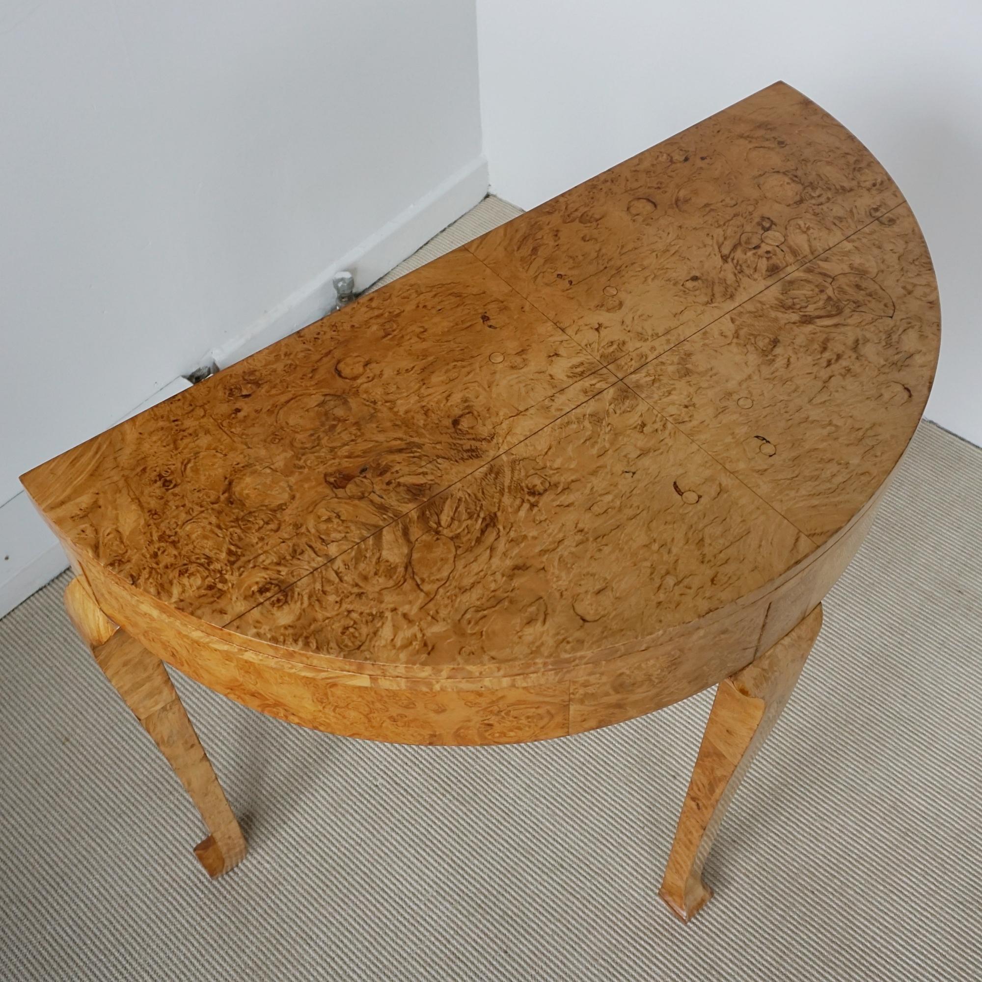 Table à cartes en ronce de noyer de la fin du XIXe siècle en vente 6