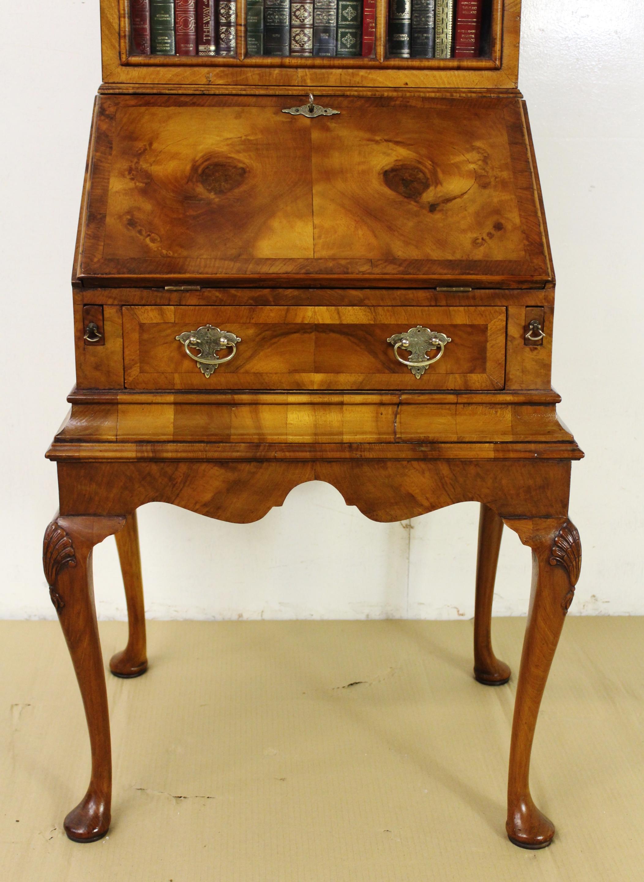 Late 19th Century Burr Walnut Queen Anne Style Bureau Bookcase For Sale 4