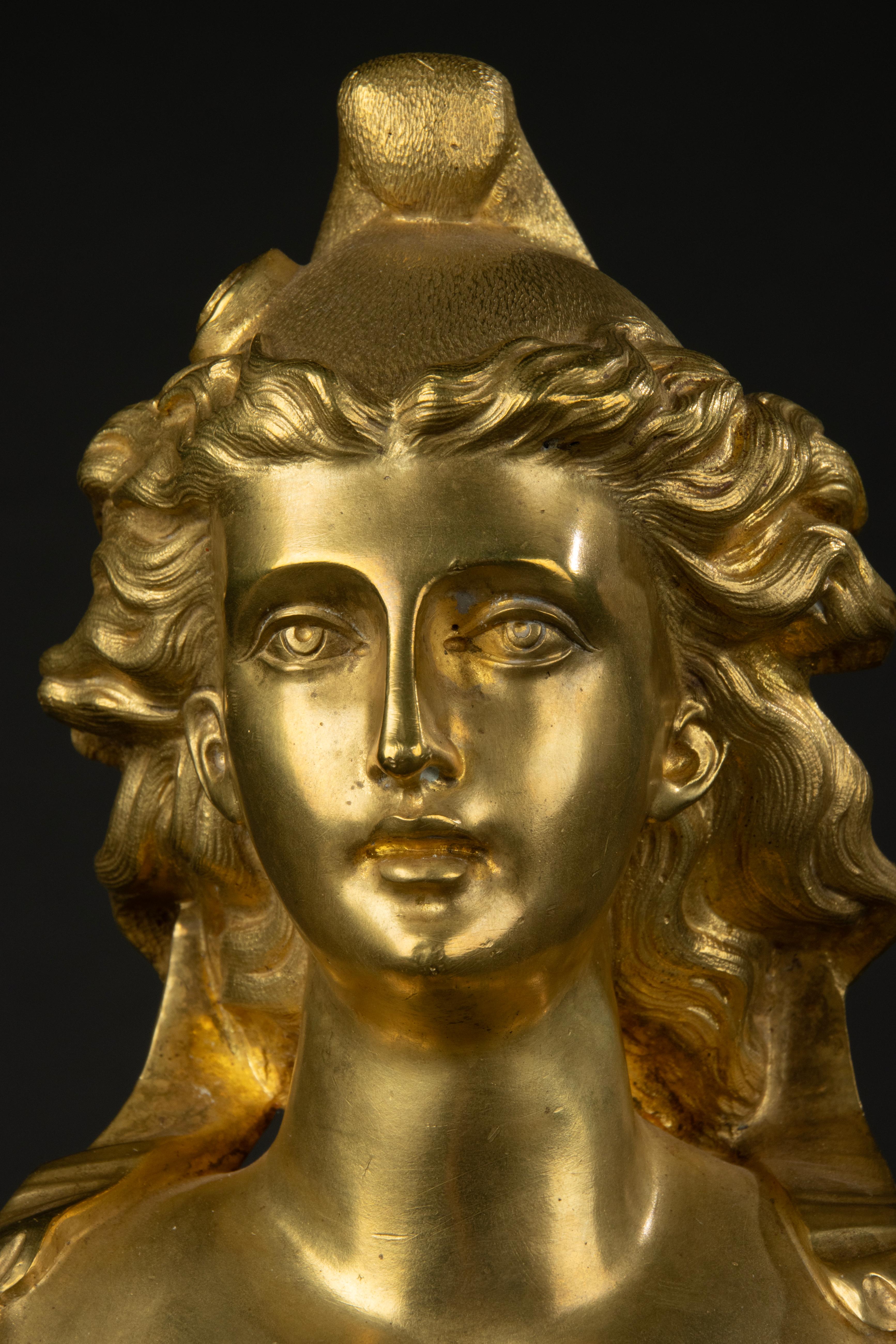 Fin du 19e siècle  Buste de Marianne - Bronze doré à l'or fin en vente 1