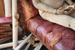 Late 19th Century Buttoned Burgundy Leather & Walnut Day Bed Chaise Lounge