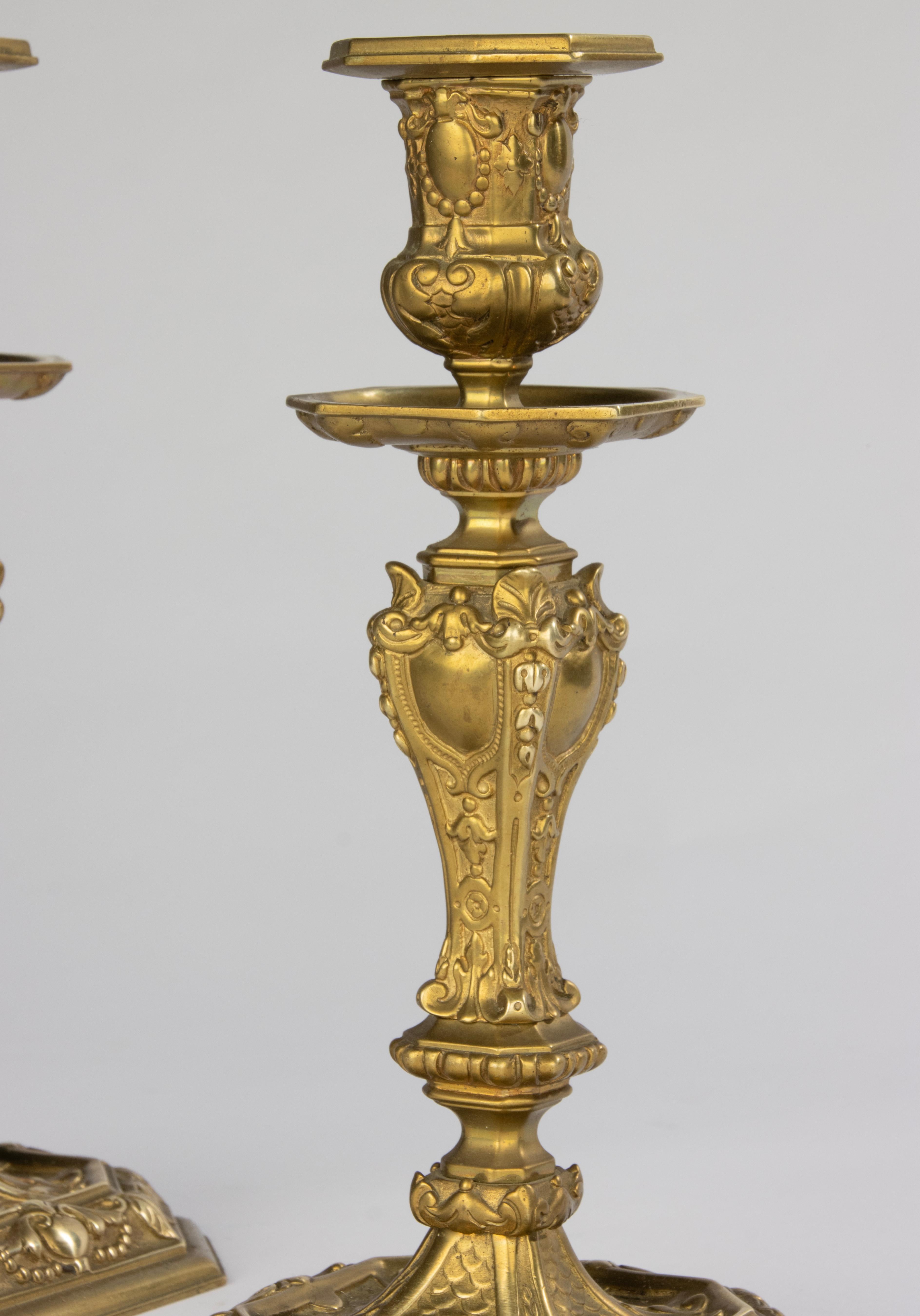 Fine XIX secolo Candelieri della fine del XIX secolo - Bronzo dorato - Stile Regency in vendita