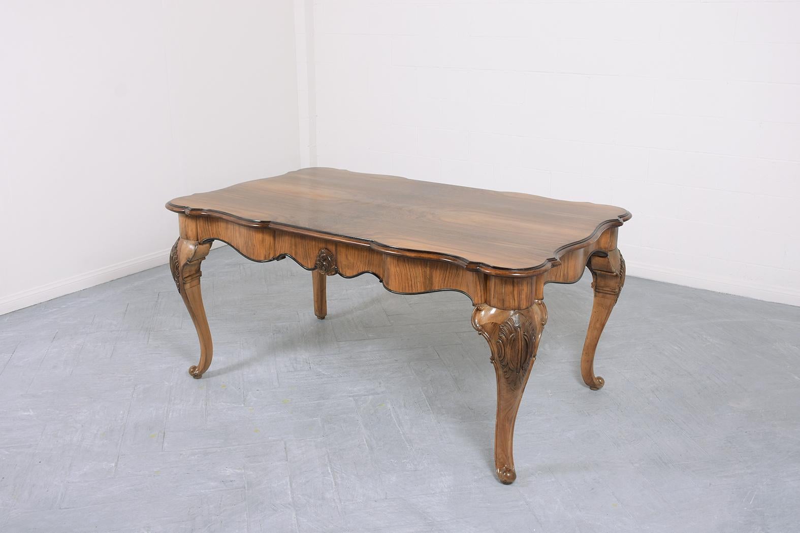 Victorian Late 19th-Century English Walnut Dining Table with Carved Cabriole Legs