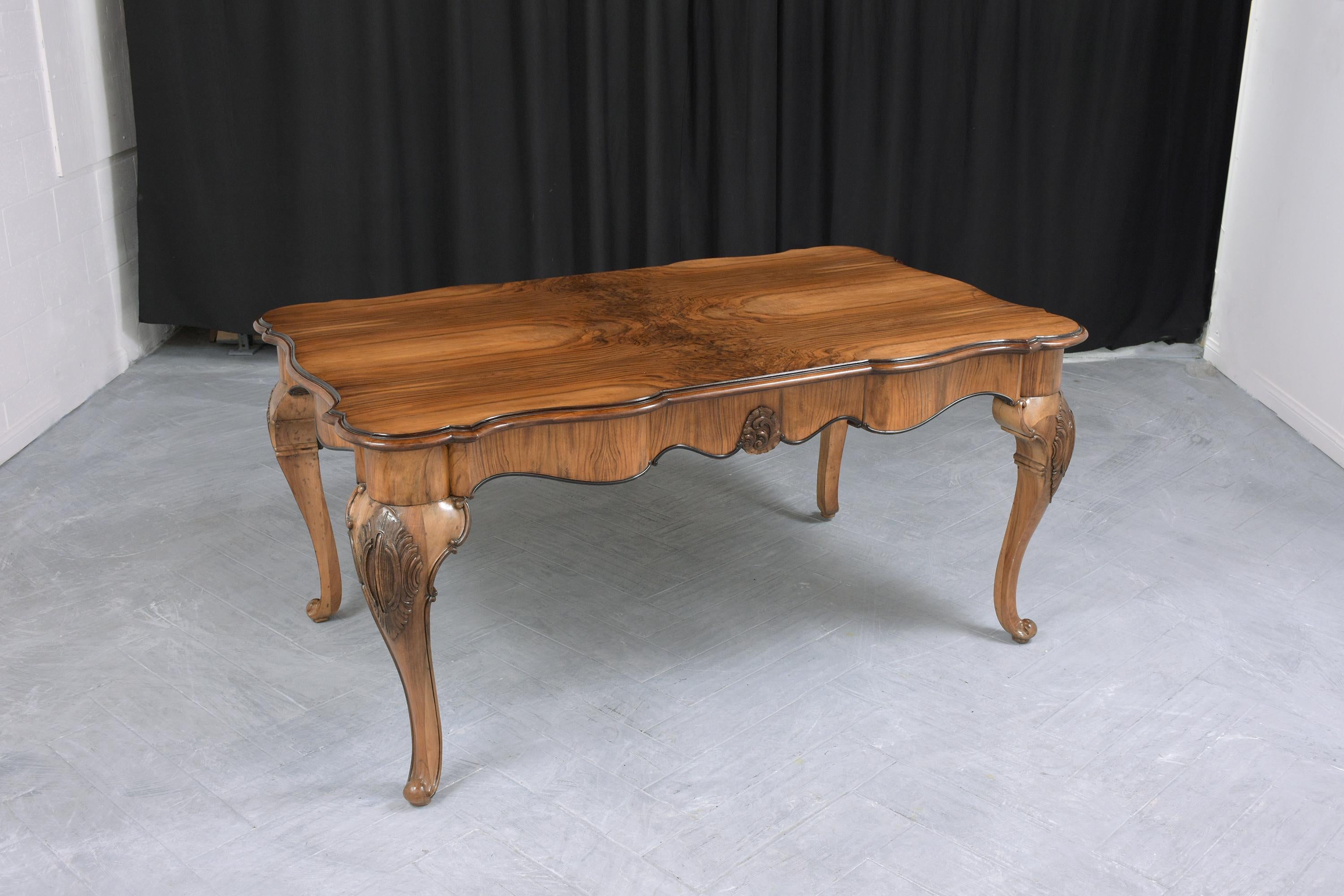 Patinated Late 19th-Century English Walnut Dining Table with Carved Cabriole Legs