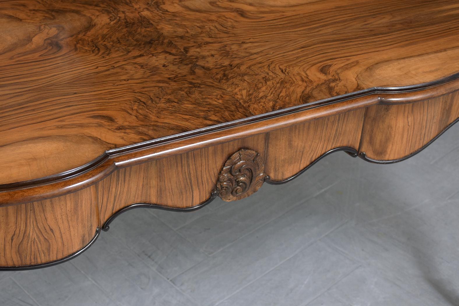Lacquer Late 19th-Century English Walnut Dining Table with Carved Cabriole Legs