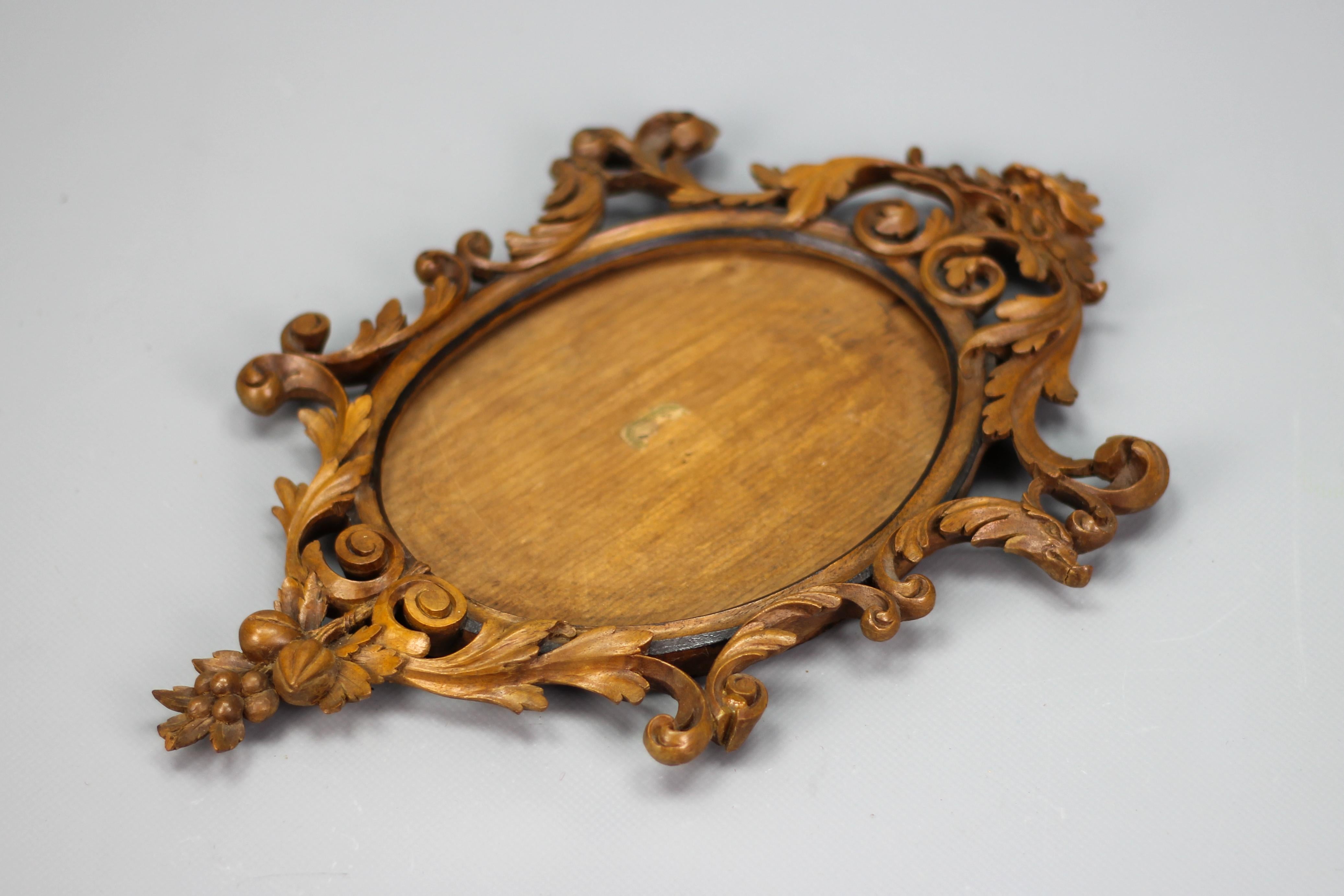 Late 19th Century Carved Walnut Oval Picture or Mirror Frame, France For Sale 6