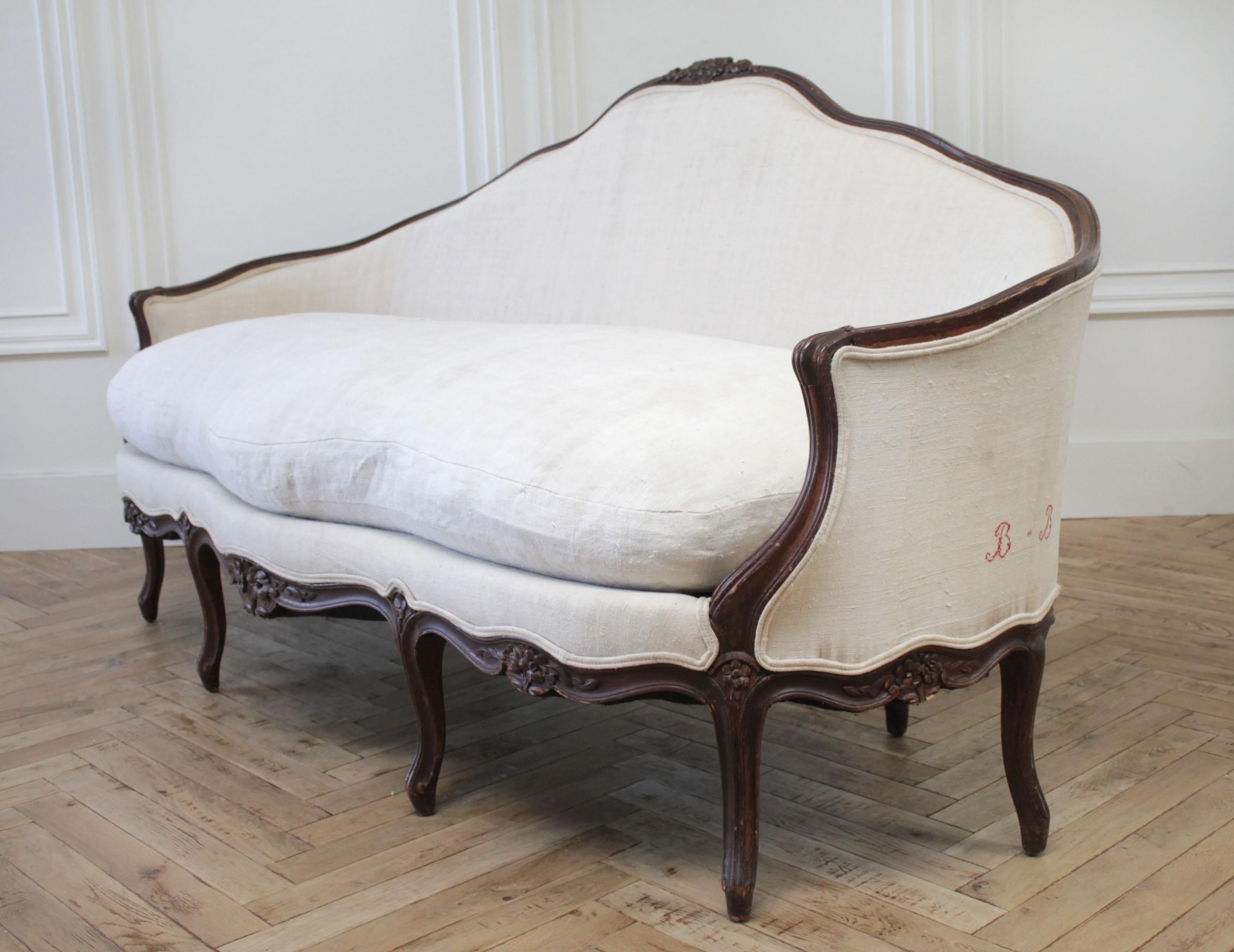 Late 19th Century Carved Walnut Sofa with Antique French Grainsack Upholstery 8