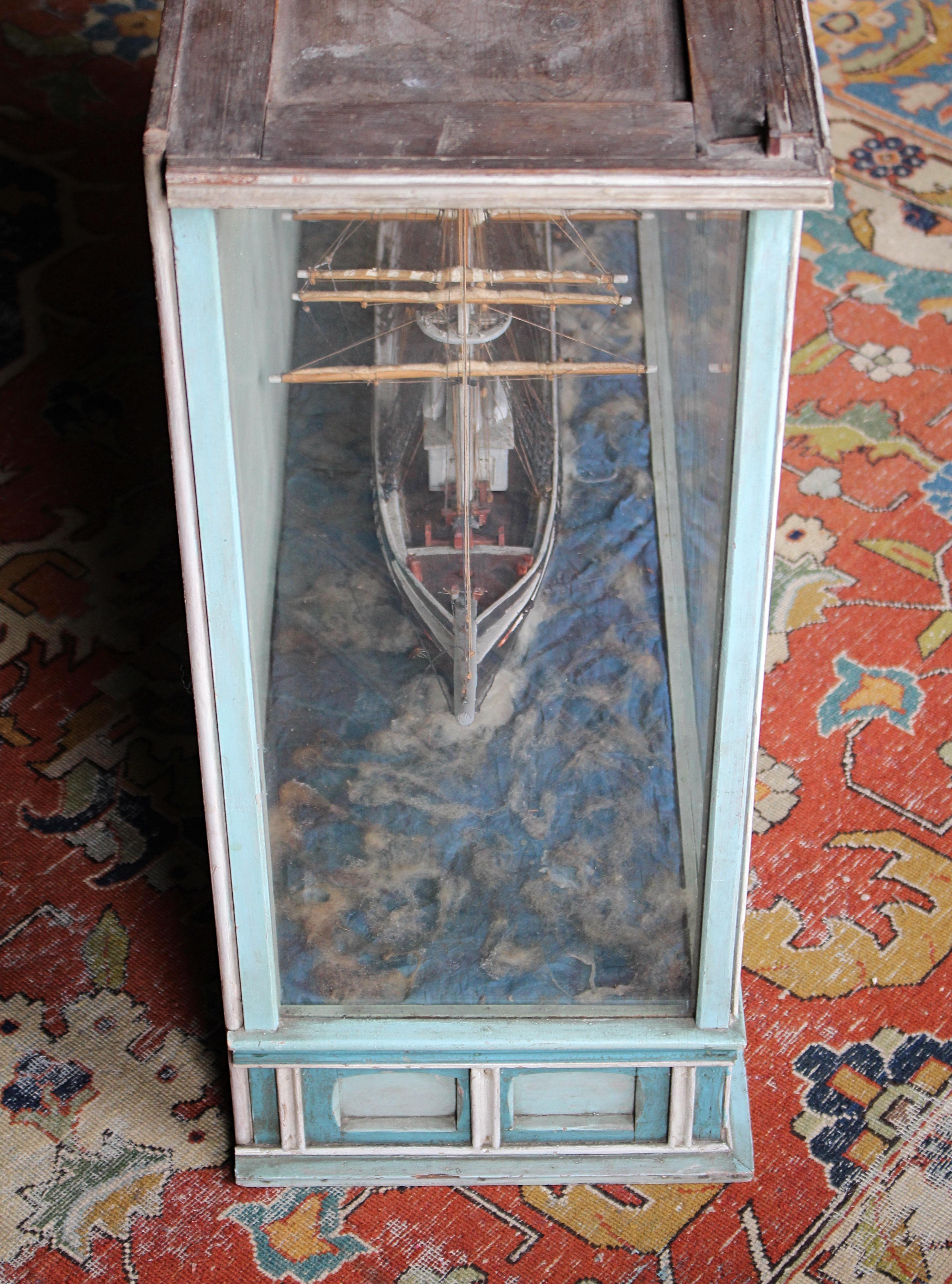 Vase à voile britannique en caisse de la fin du 19ème siècle Folk Art Maritime en vente 12