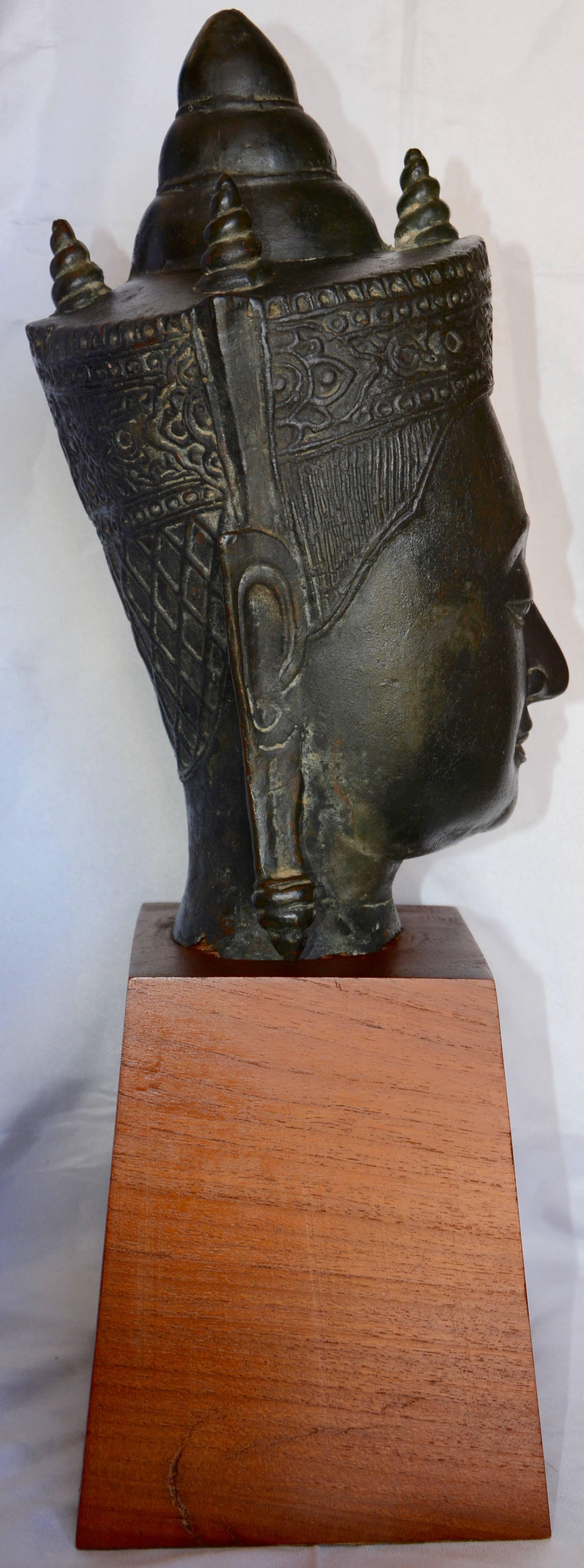 Cast Bronze Bust of Buddha on Wooden Base, Late 18th Century For Sale 2